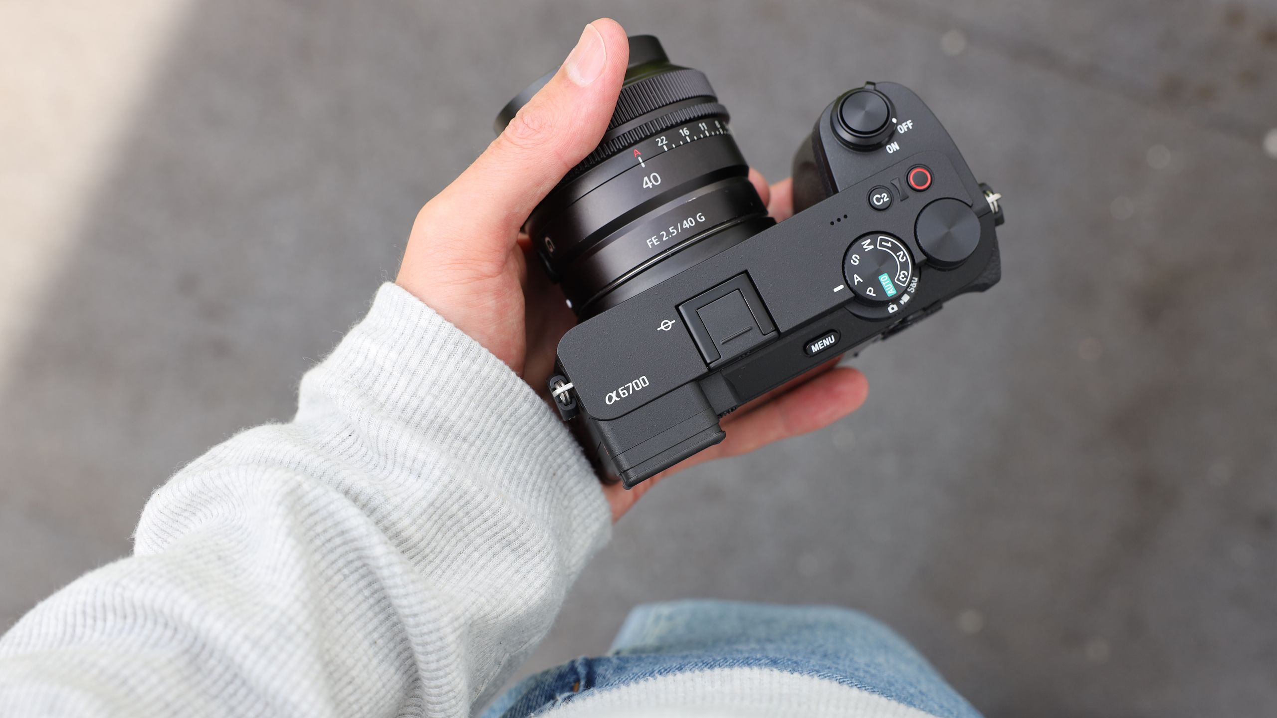 Sony’s trendy compact mirrorless with amart autofocus has just dropped to the lowest price ever