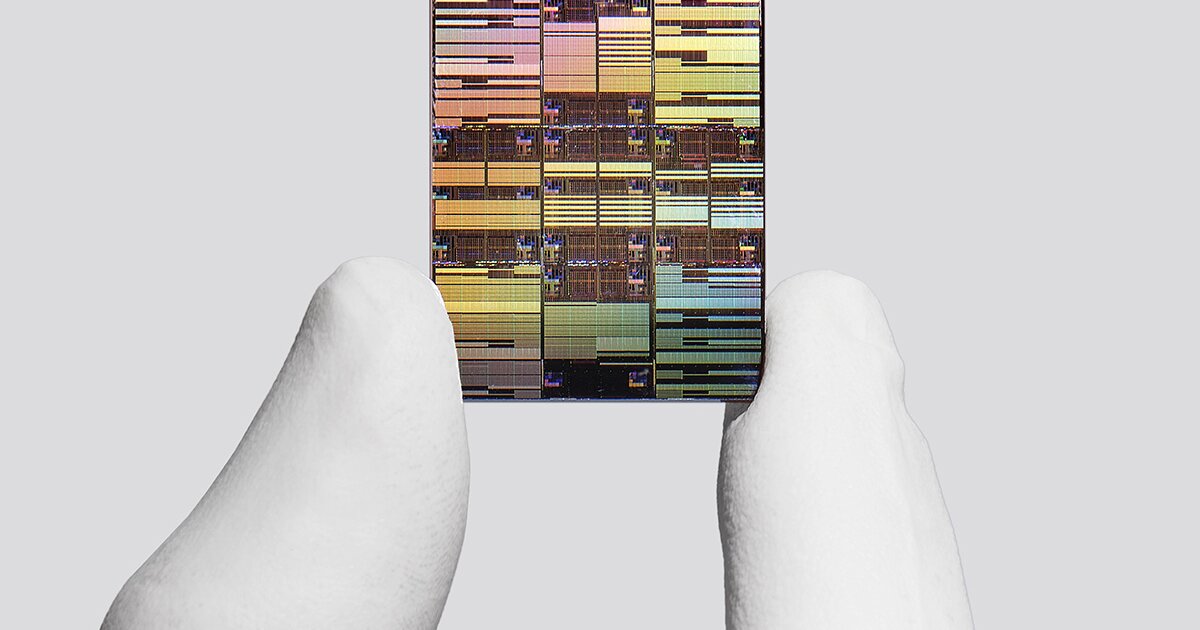 IBM’s fingernail-sized chip fits 100 billion transistors