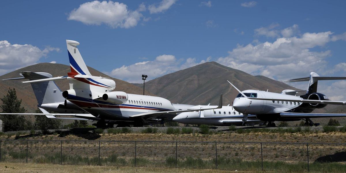 GOP Blasted for ‘Handout to the Superwealthy’ Private Jet Owners Slipped Into Air Safety Bill | Common Dreams