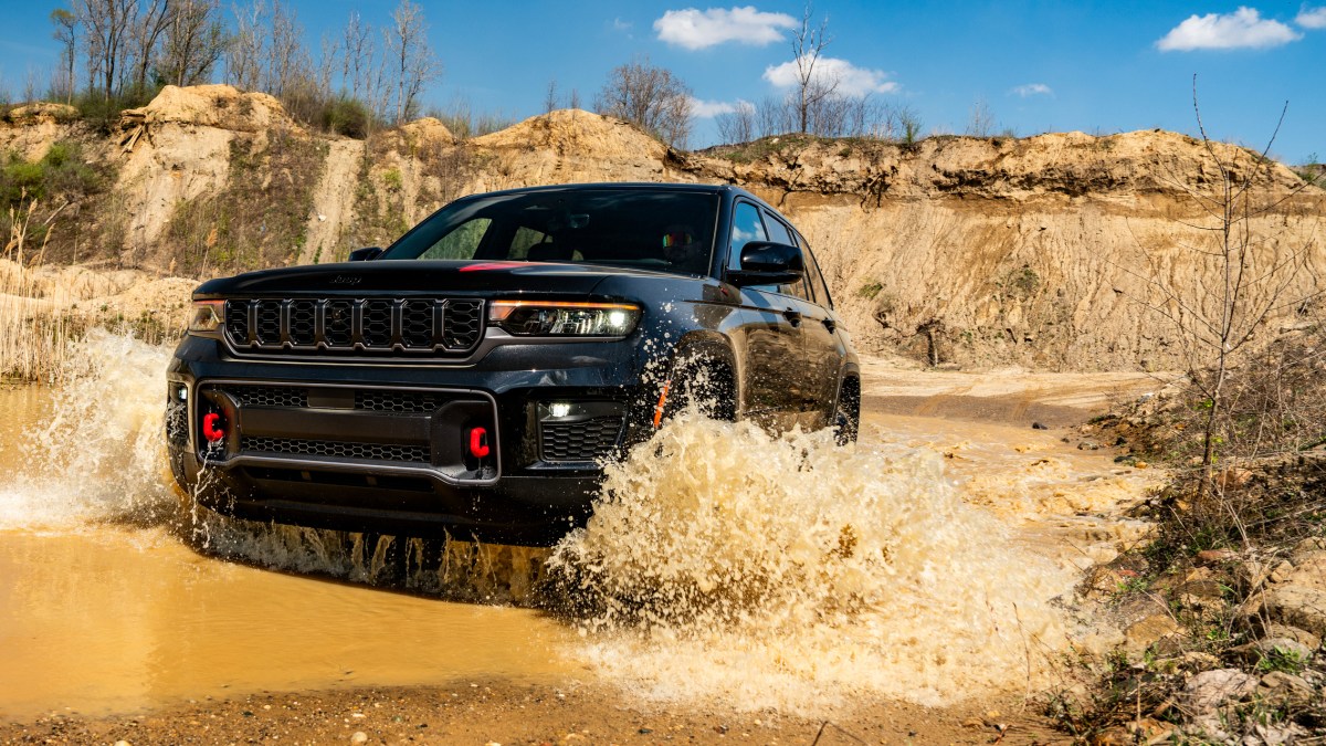 Jeep Grand Cherokee Trailhawk, Overland 4×4 Models Are Back for 2027