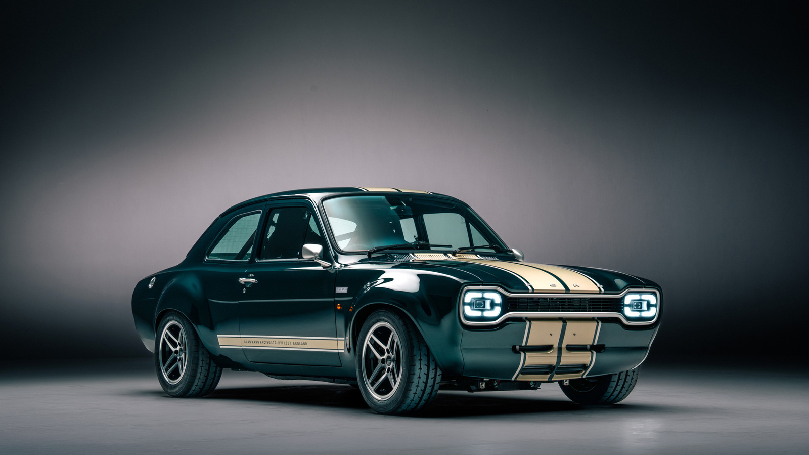 This Iconic Ford Is Being Reborn With A Classic Look & Modern Capabilities
