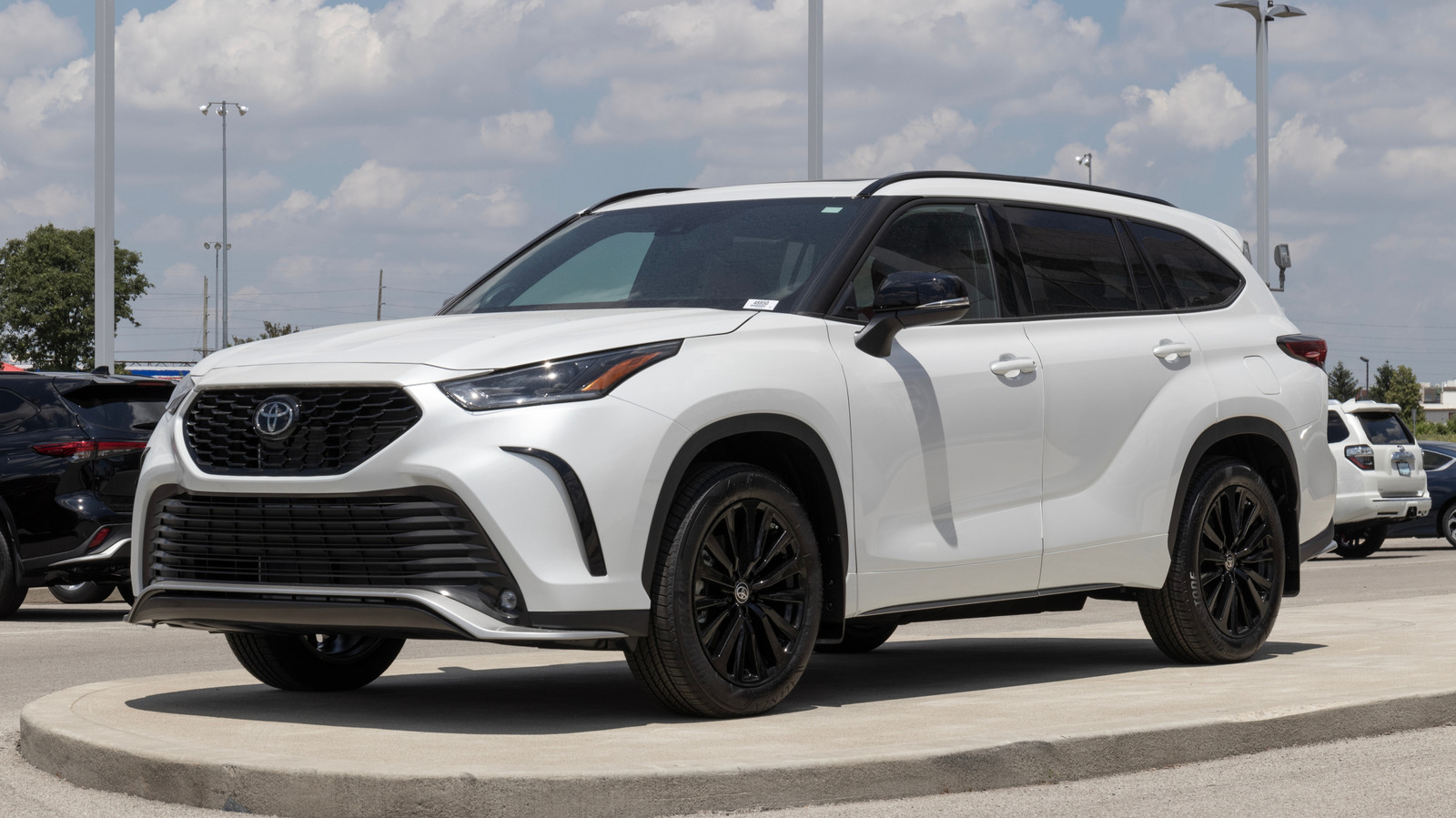 5 SUVs With Better Ratings Than The Toyota Highlander