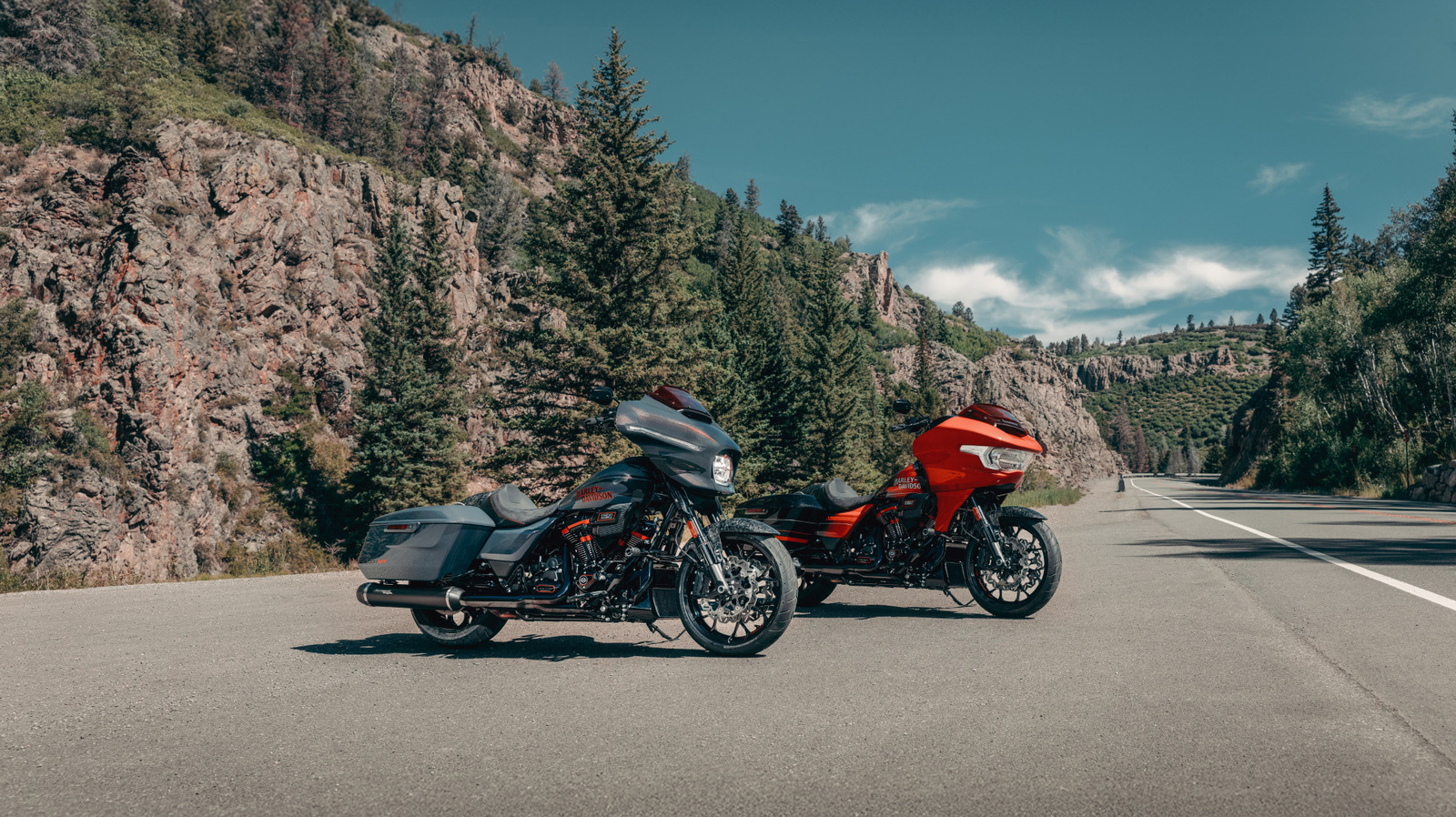 5 Touring Motorcycles That Can Comfortably Hit Sport Bike Speeds – SlashGear