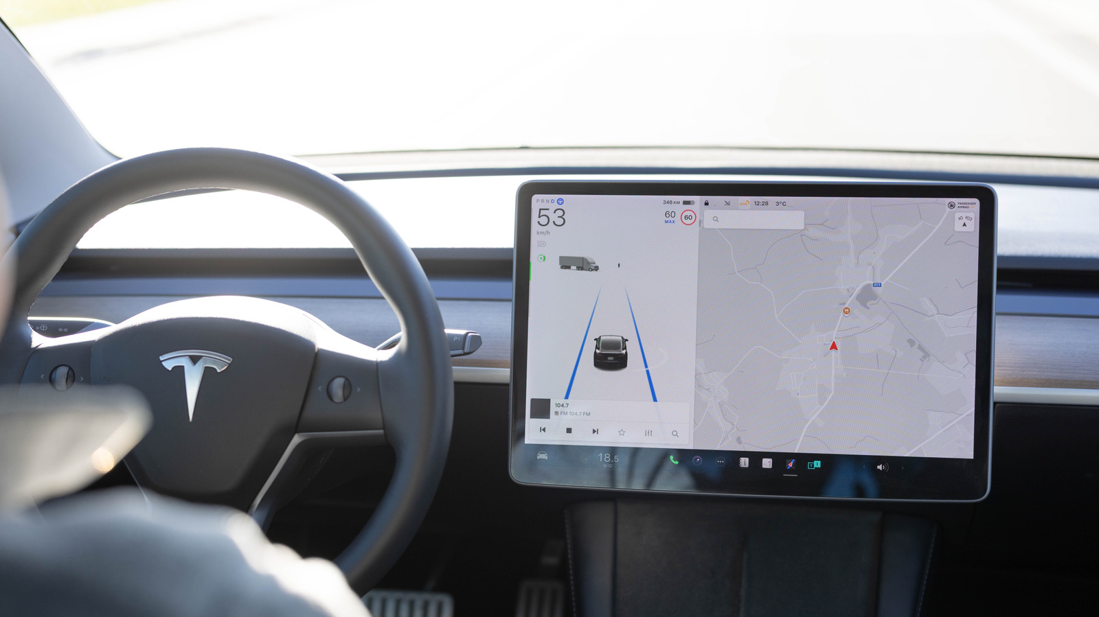 Tesla in autopilot crashed into Texas home, killing one – Engadget