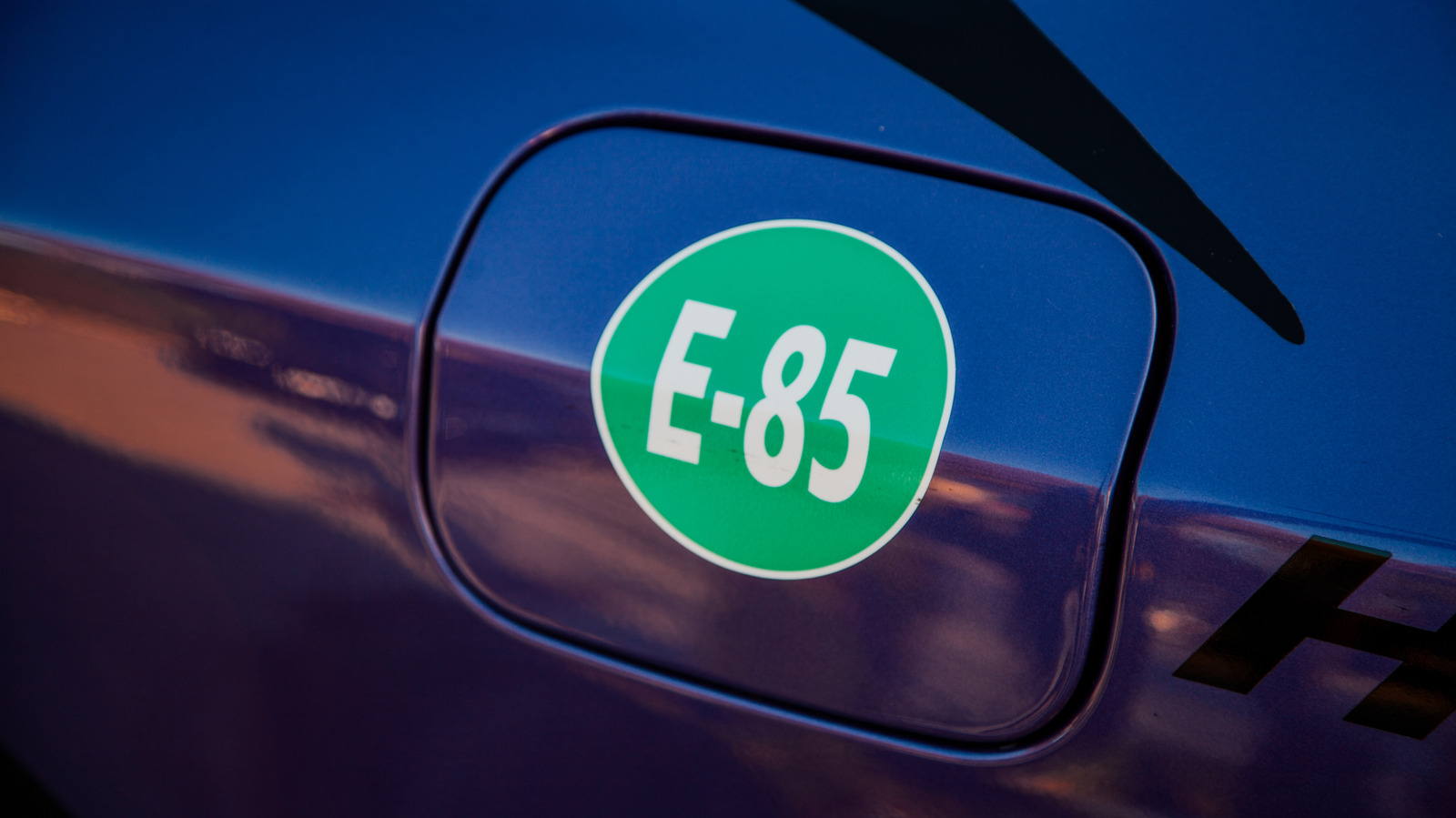 Flex Fuel With Regular Gas: Can You Mix These Fuel Types? – SlashGear