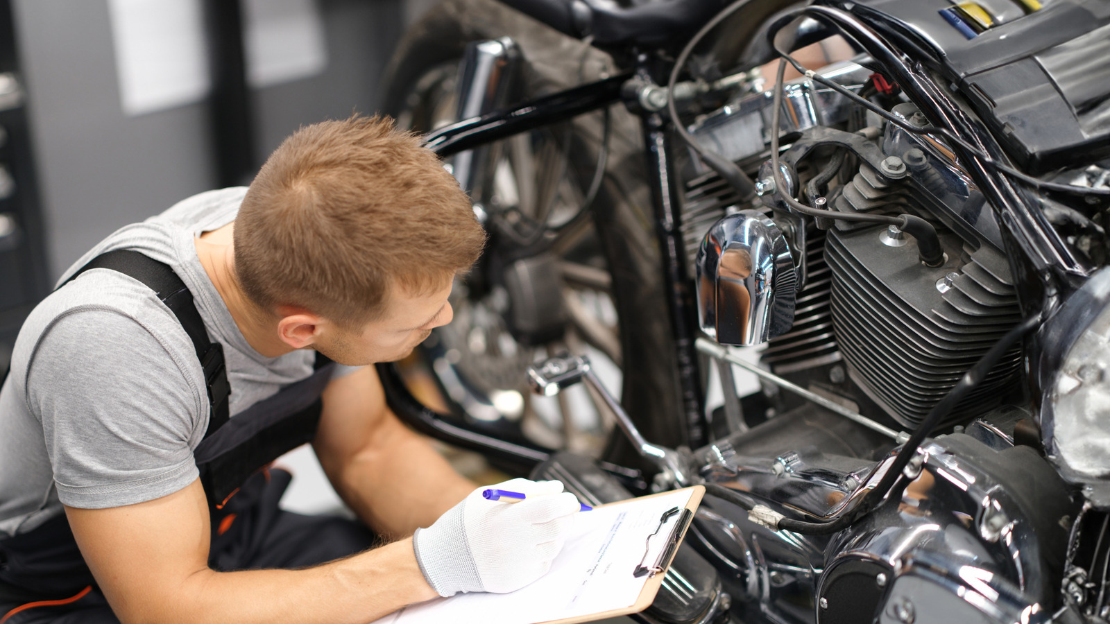 6 Milwaukee Power Tools For DIY Motorcycle Mechanics – SlashGear