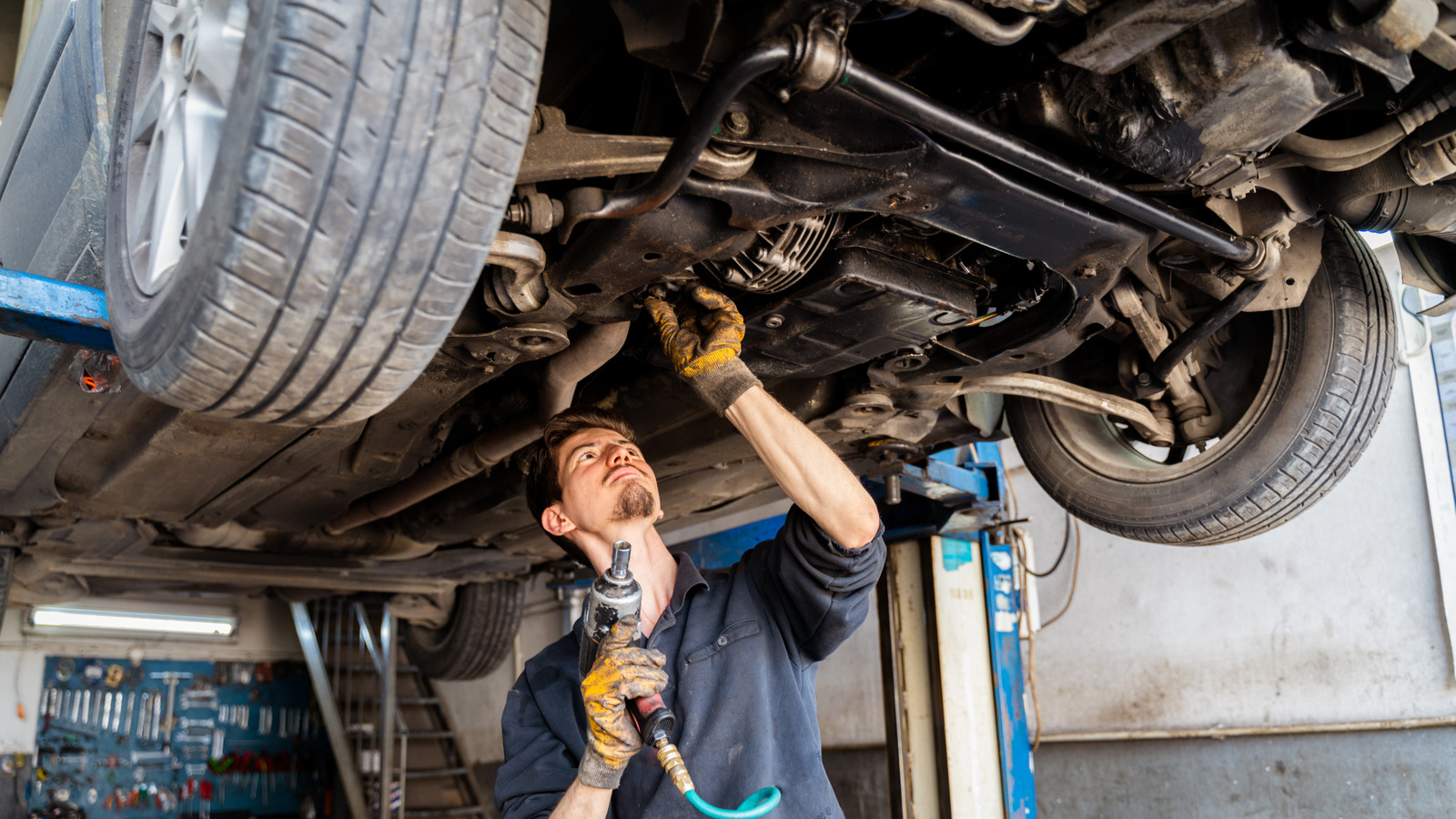 10 Common Mistakes Mechanics Rarely Make With Their Own Cars – SlashGear