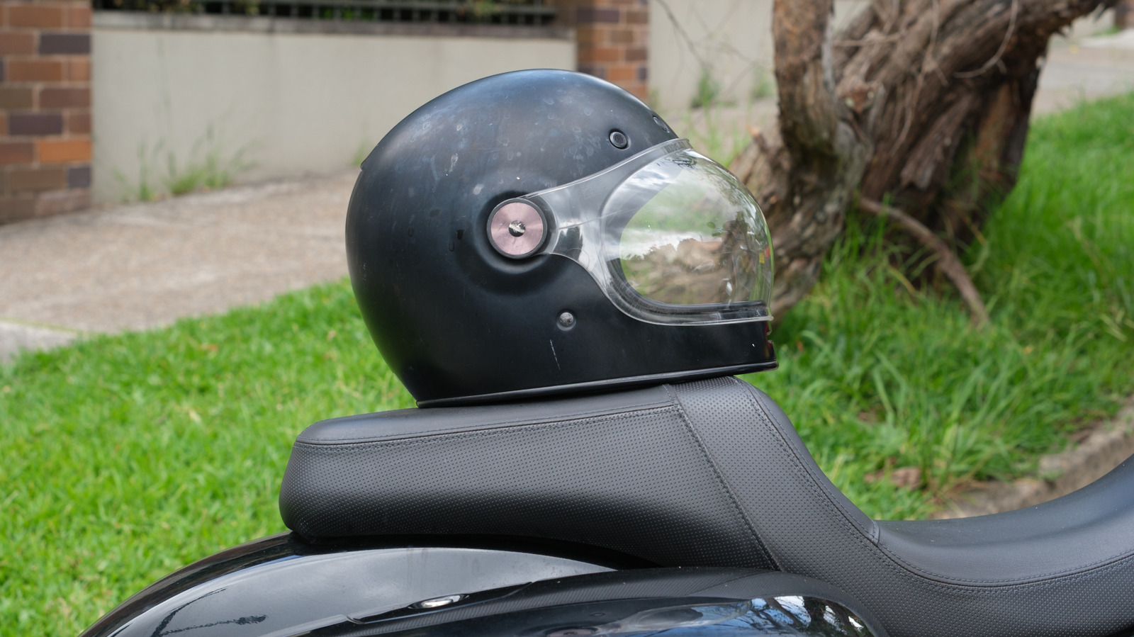 What Is The 5-Year Rule For Motorcycle Helmets? – SlashGear