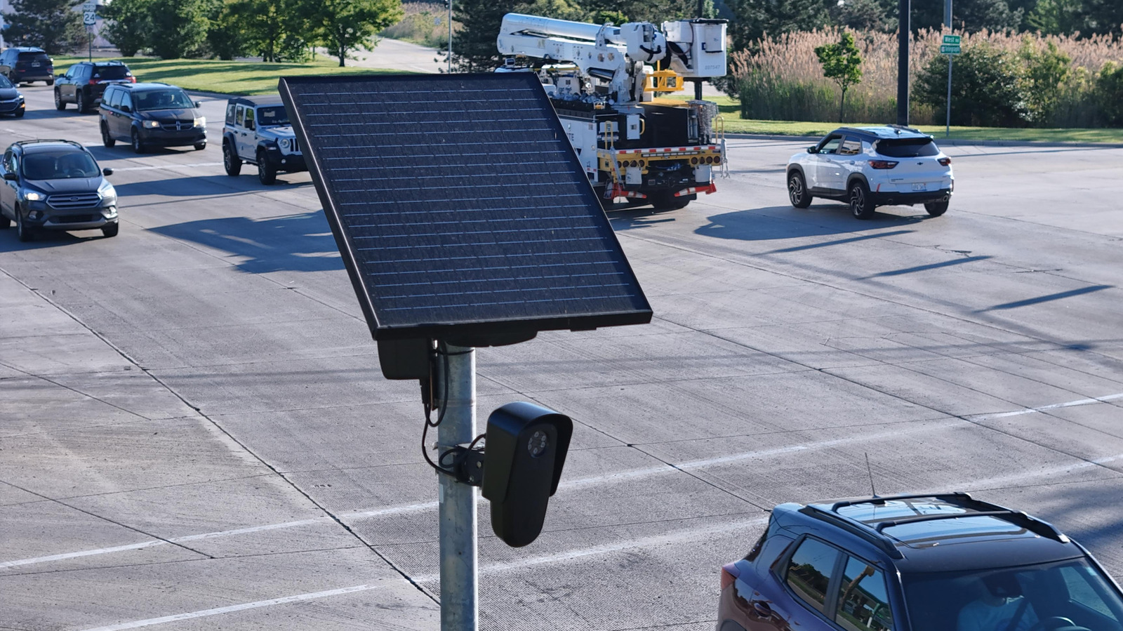 Drivers Are Using This Free Tool To Beat Flock’s AI Traffic Camera Tech – SlashGear