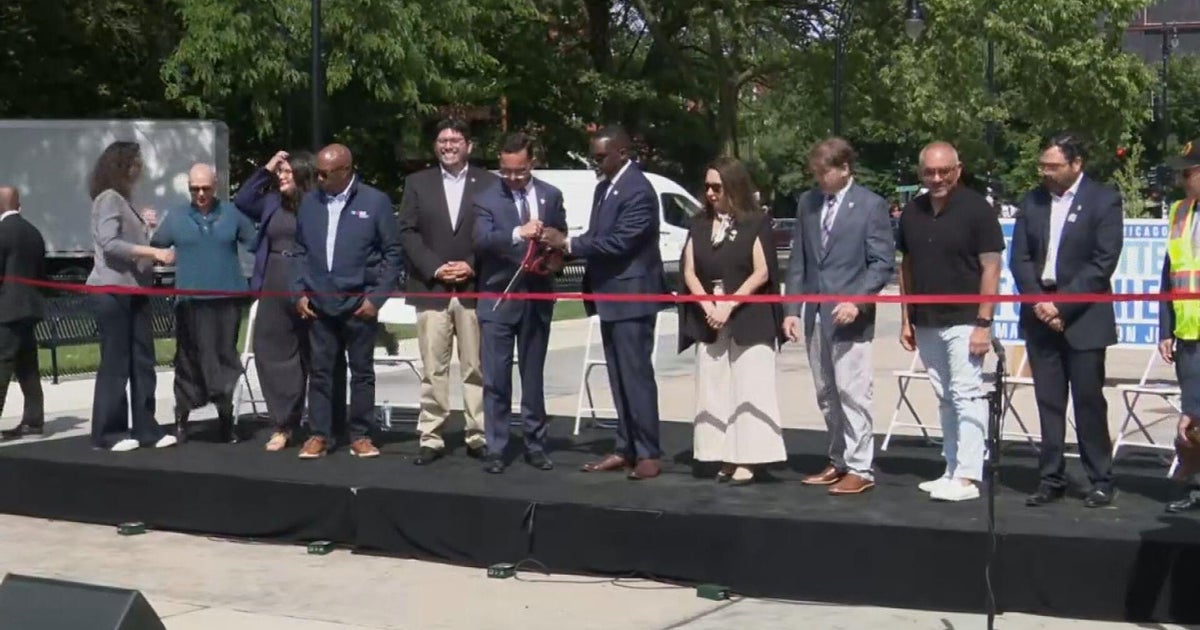 Logan Square redesign ribbon cutting unveils reconfigured public space on Milwaukee Avenue