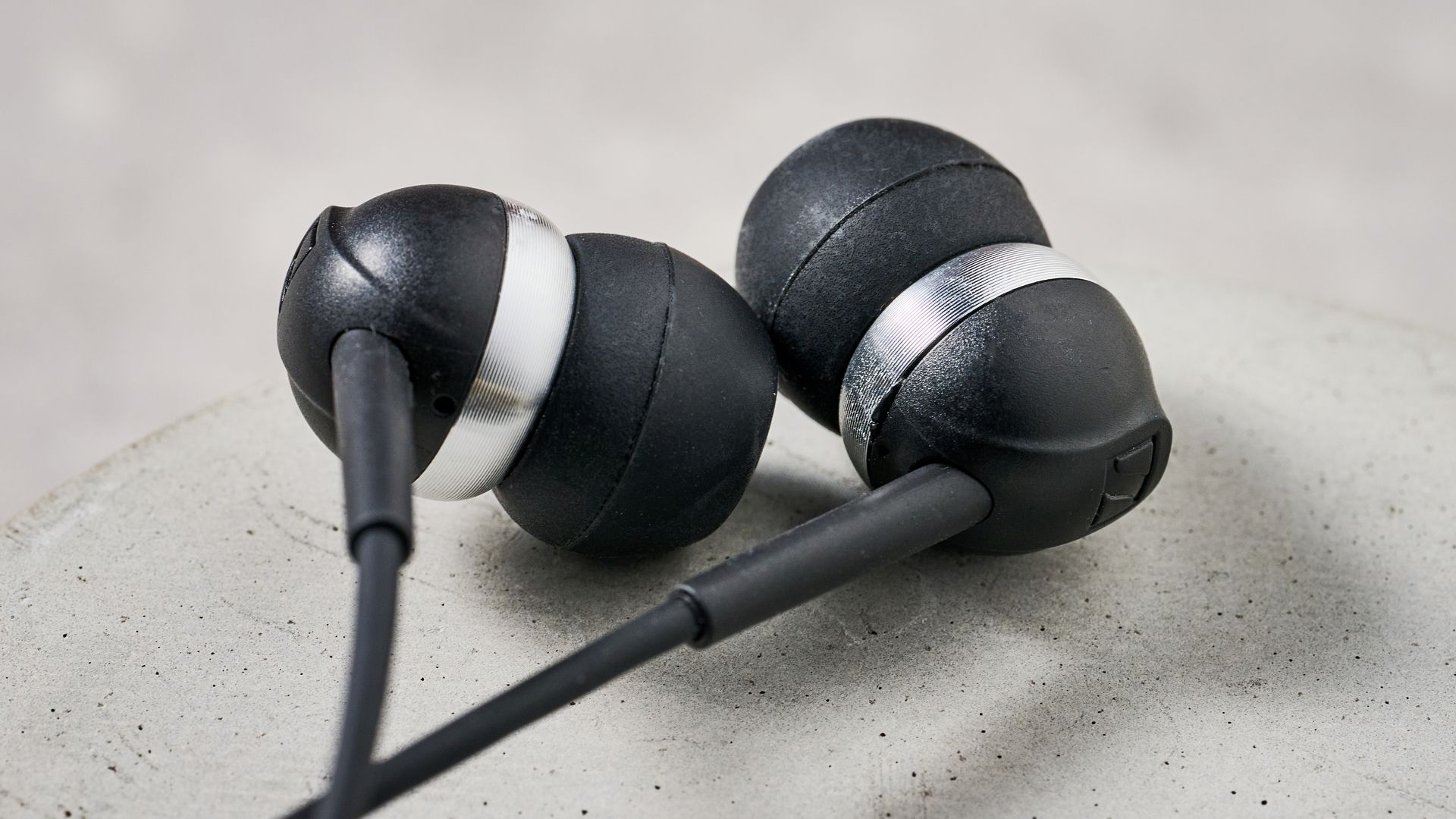 Want to get in on the wired earbuds craze? These cheap Sennheiser buds are all you need — trust me, I regularly use them myself