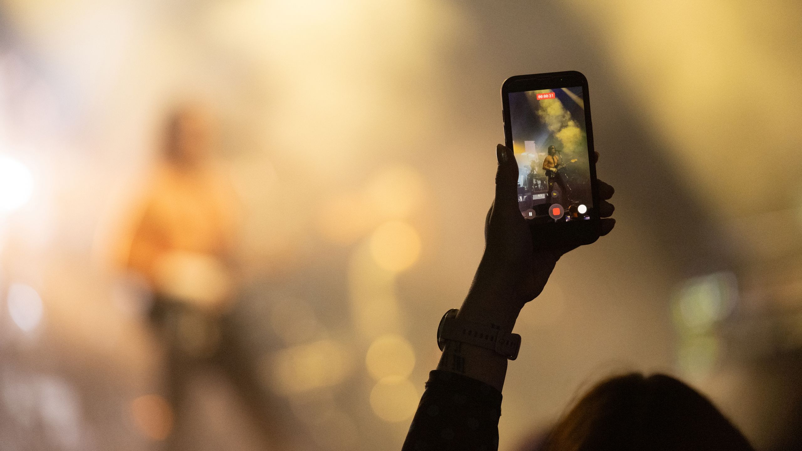 Phoebe Bridgers has rekindled the ‘phone-free gigs’ debate again — I fully support a ban and this poll shows most tech fans do too