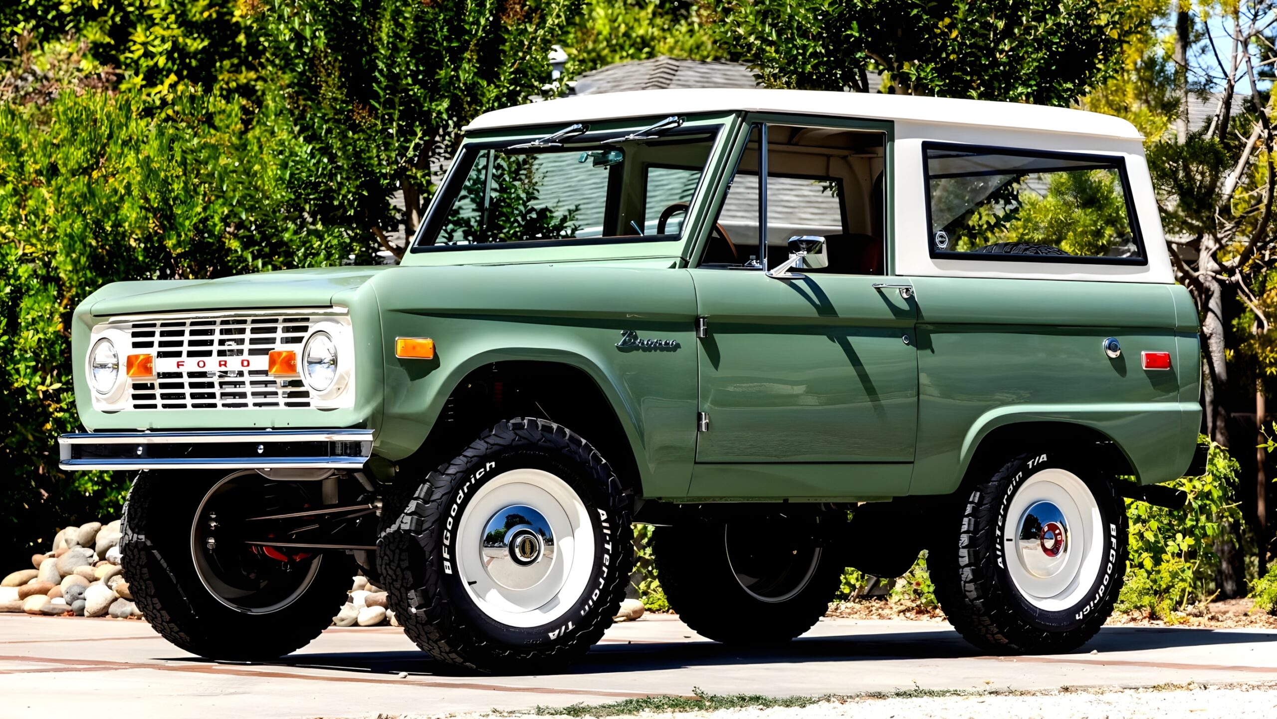 A $200,000 VW Bus Isn’t Worth What It Was, And Neither Is Your Dream Bronco | Carscoops