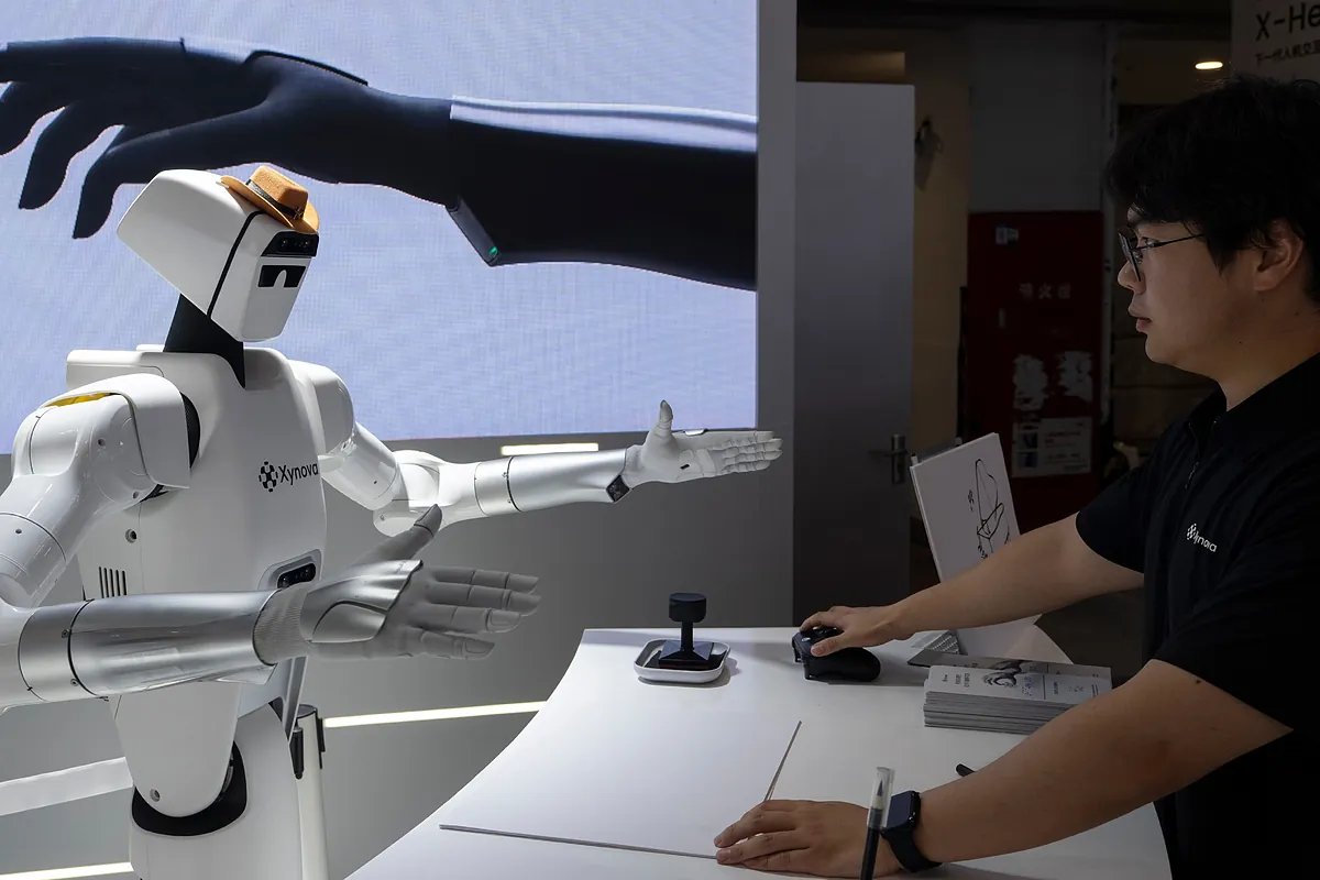 The vacuum robot and the fridge, new weapons of Chinese hackers: “They have become much more sophisticated”