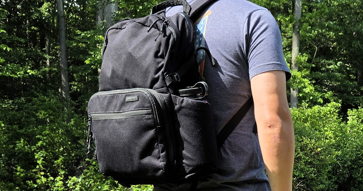 Brevitē Jumper Camera Backpack (23 L) Review