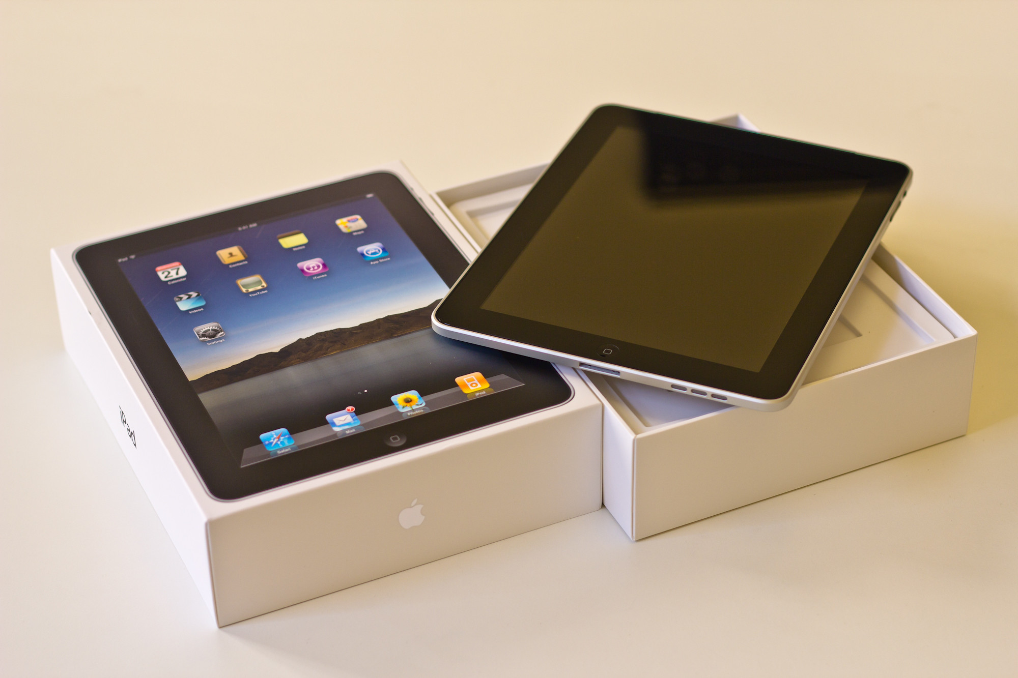 Which Apple iPad Model Is Right For You in 2026?