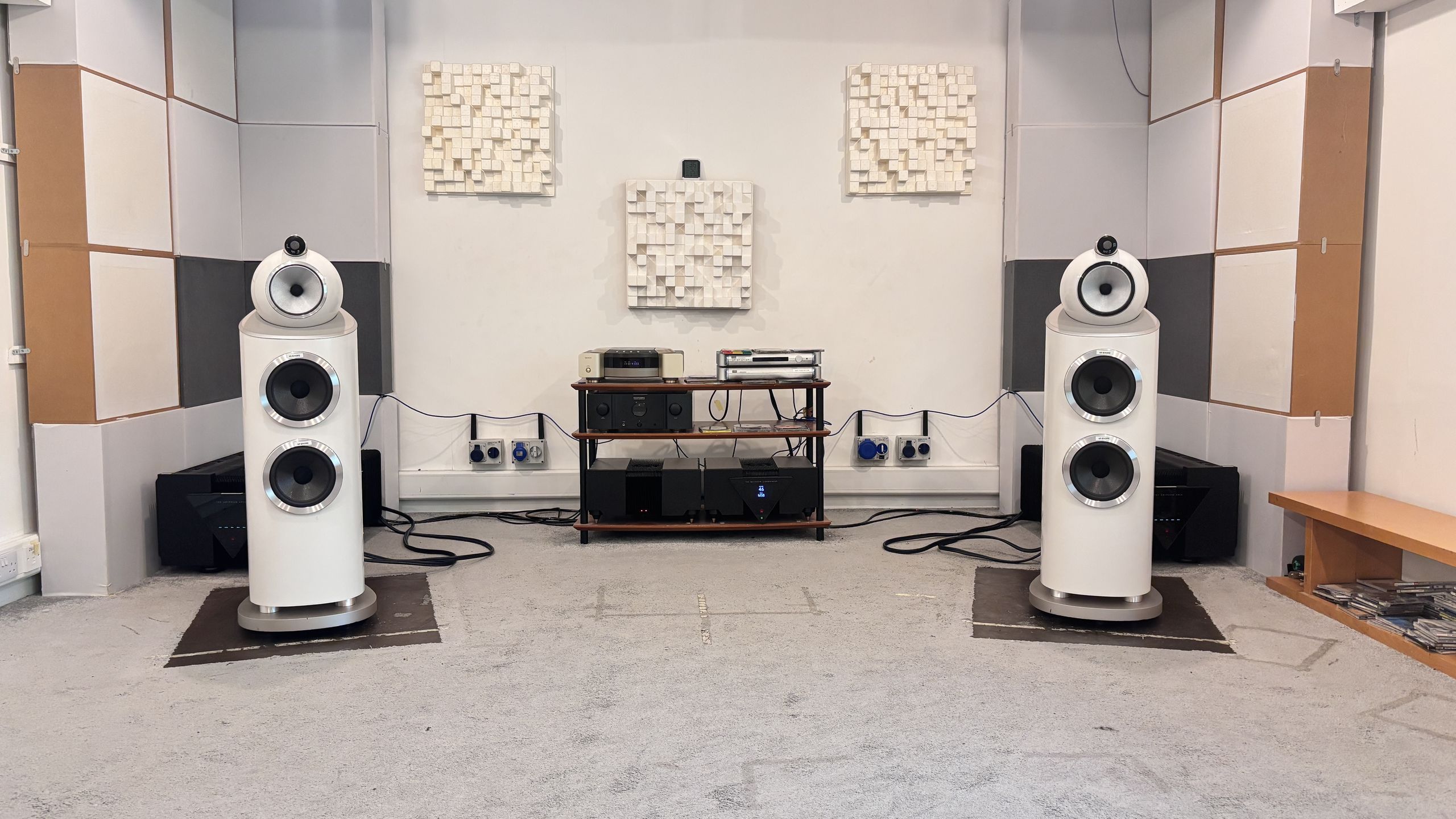 We’ve had an exclusive listen to every pair of new Bowers & Wilkins 800 Series Diamond D5 speakers – here are our first impressions