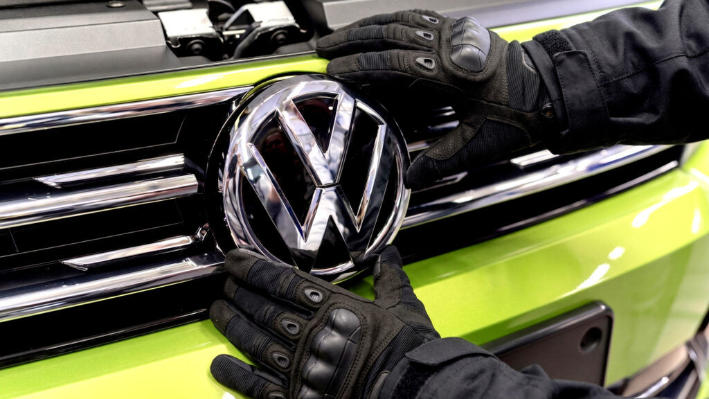 Thieves Keep Stealing A $2,600 VW Part That’s Useless The Moment It’s Removed | Carscoops