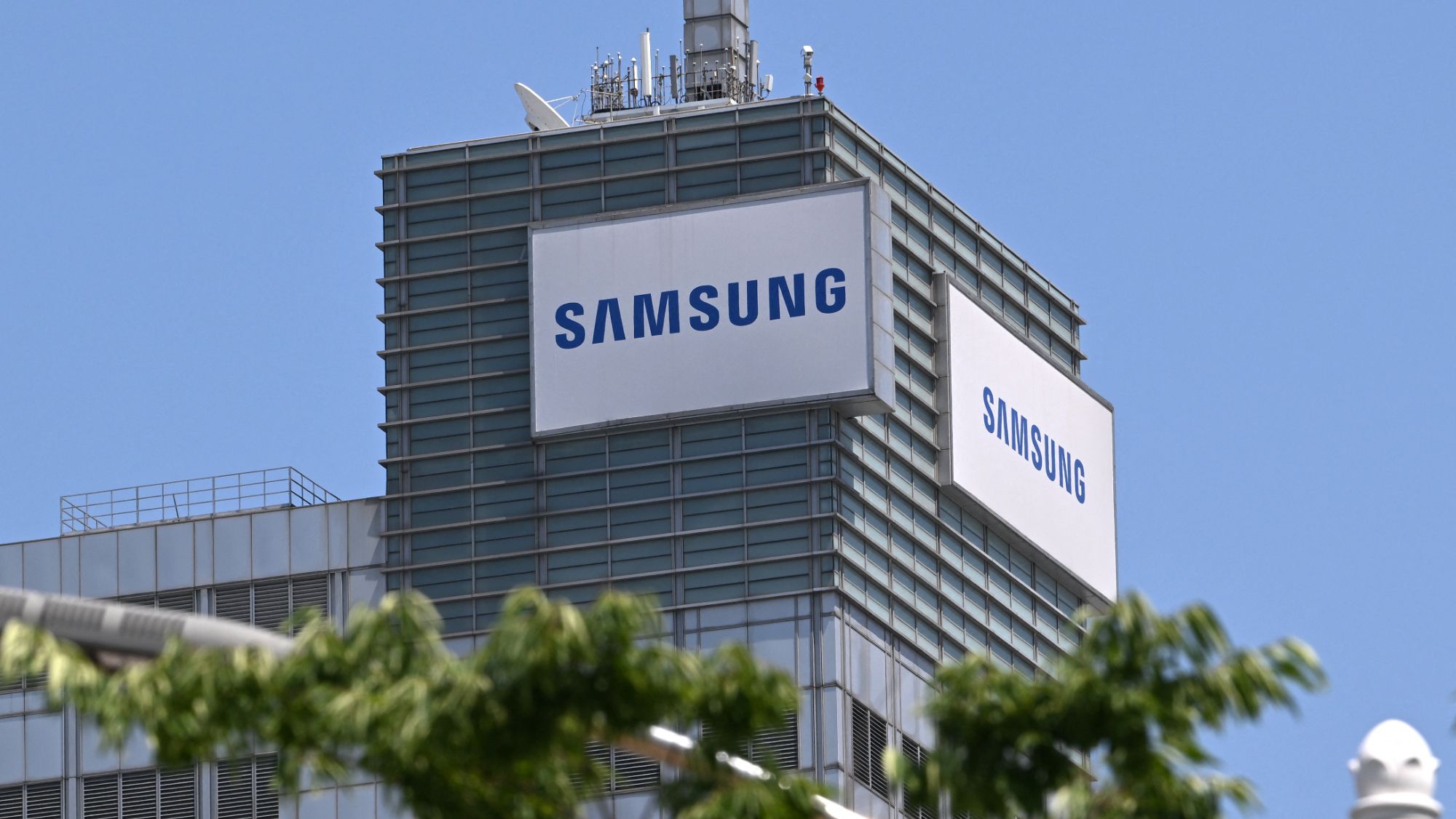Samsung chip division’s single-year profits beat its past 40 years of profits, combined, due to increased memory and storage prices — Samsung passes Nvidia to become most profitable company in the world, notches 19x quarterly increase in profit