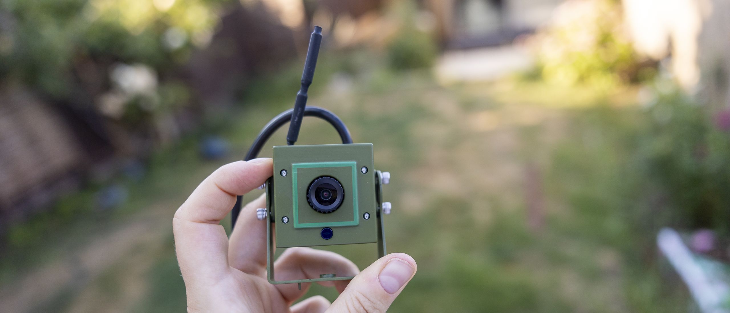 Green Feathers WiFi Bird Box Camera review: a small, sleek and subscription-free window into the nest
