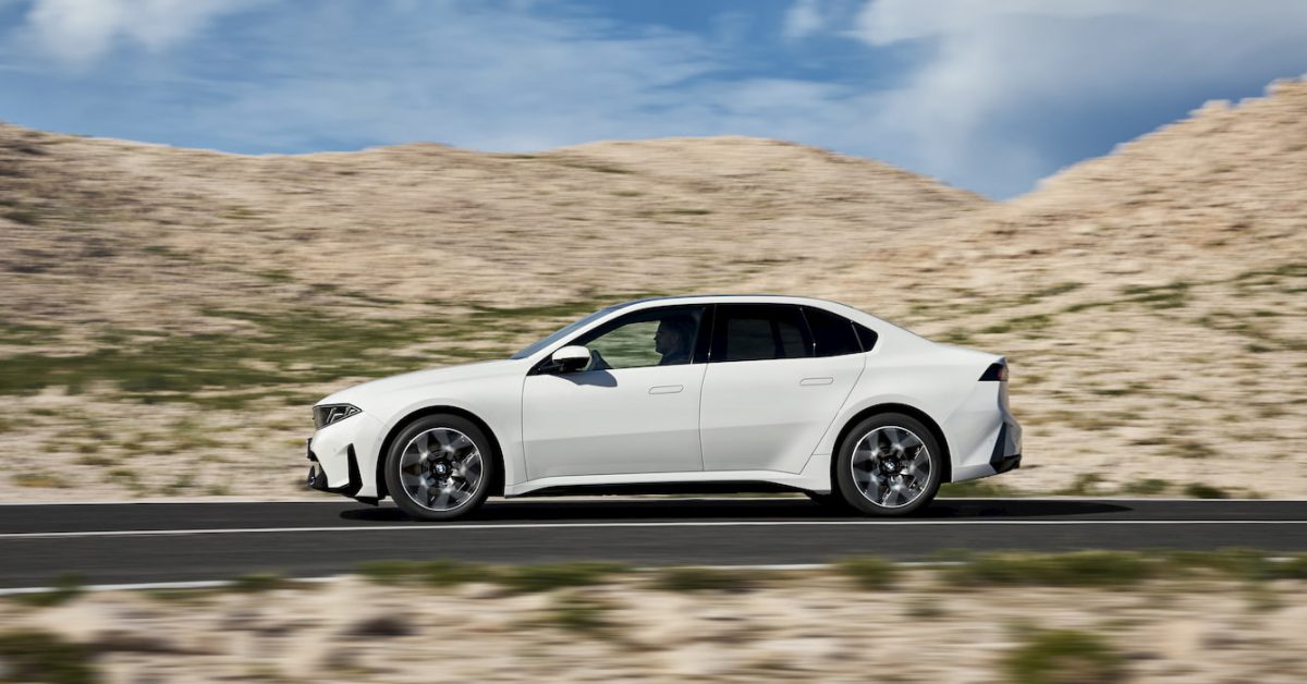 BMW opens i3 orders months early as buyers rush in