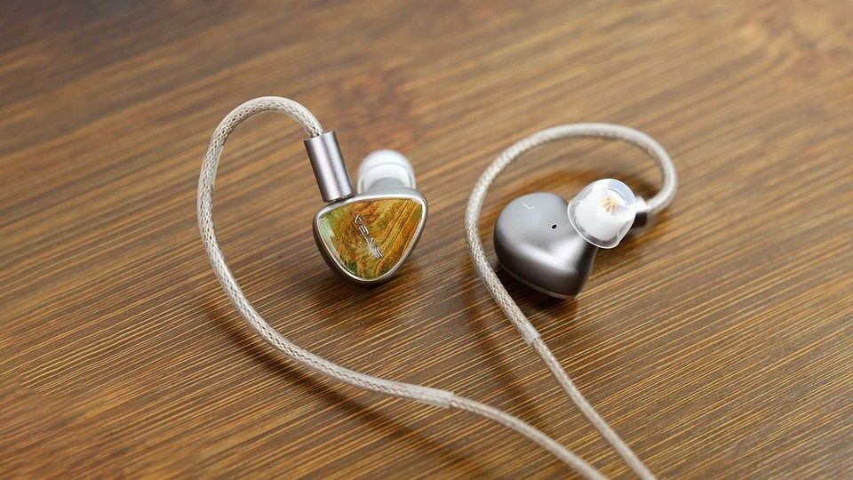 Sivga’s wired earbuds are designed to sing as sweetly as a bird thanks to their four-driver array