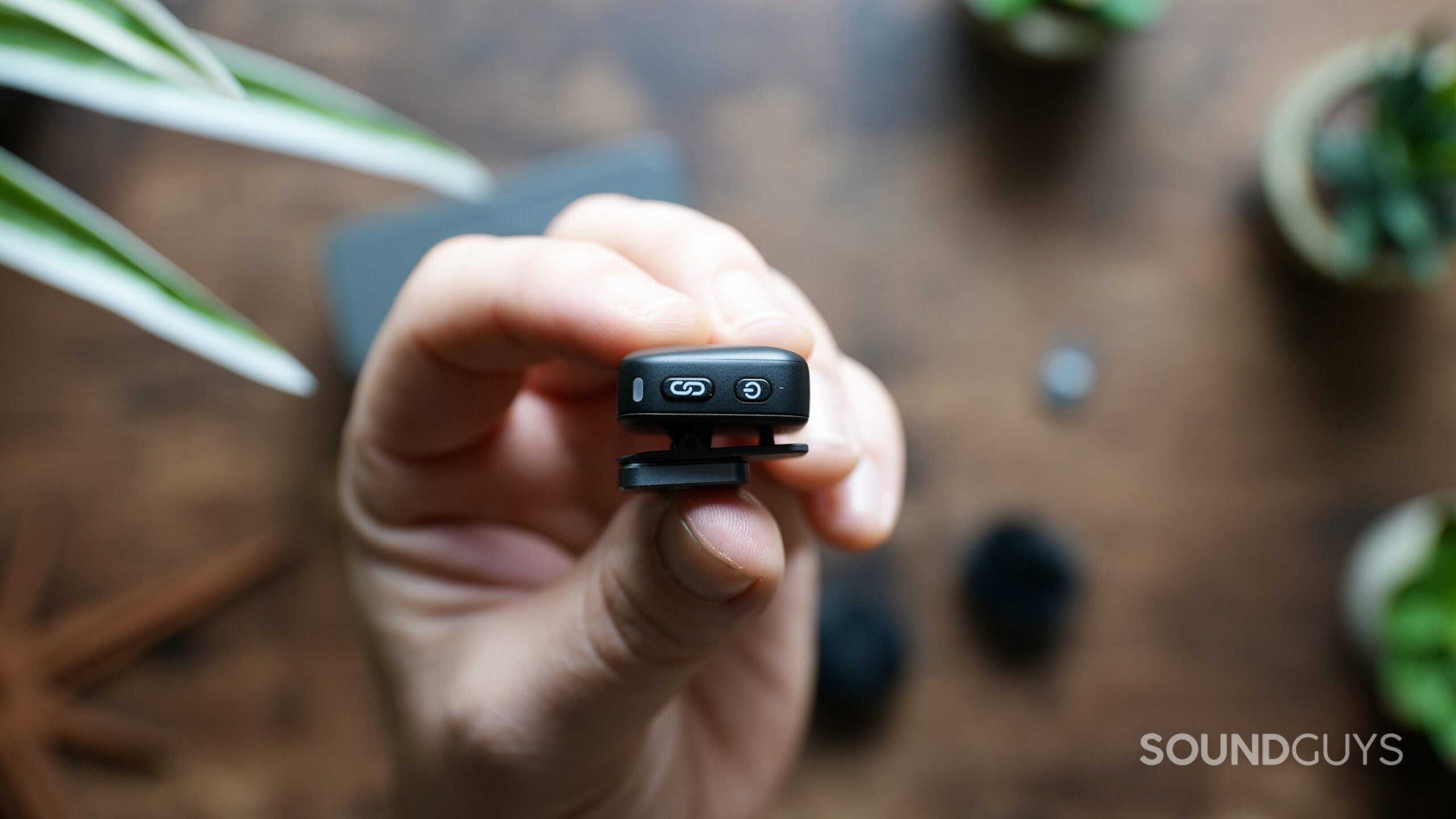 This highly rated DJI Mic Mini wireless mic is down to $45 at Amazon