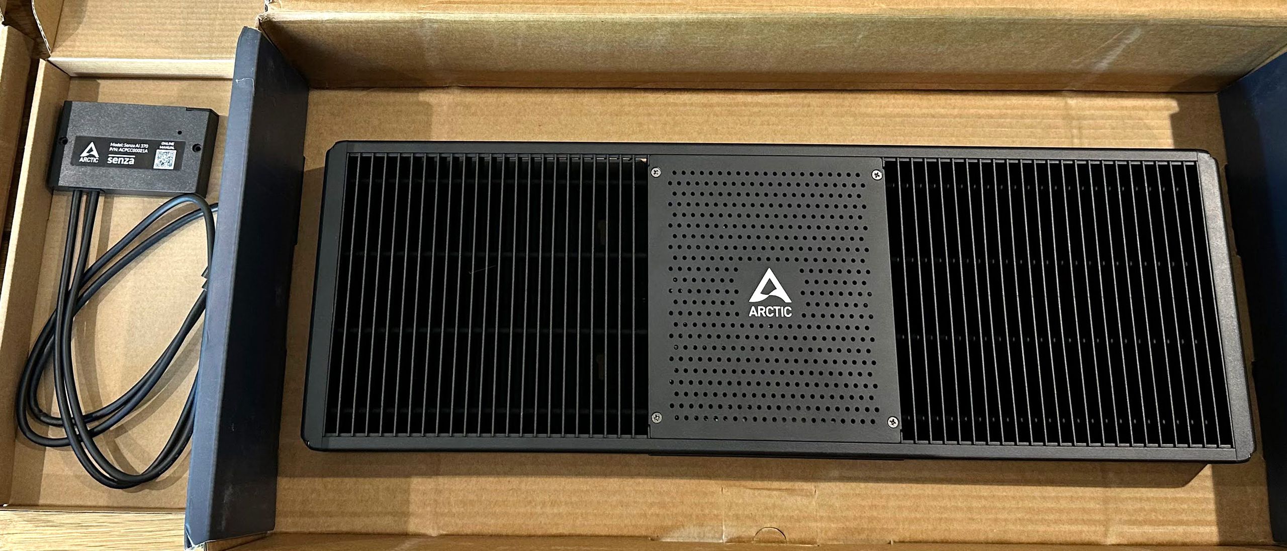 Arctic Senza AI 370 review: Strix Point in a stealthy under-desk fanless design