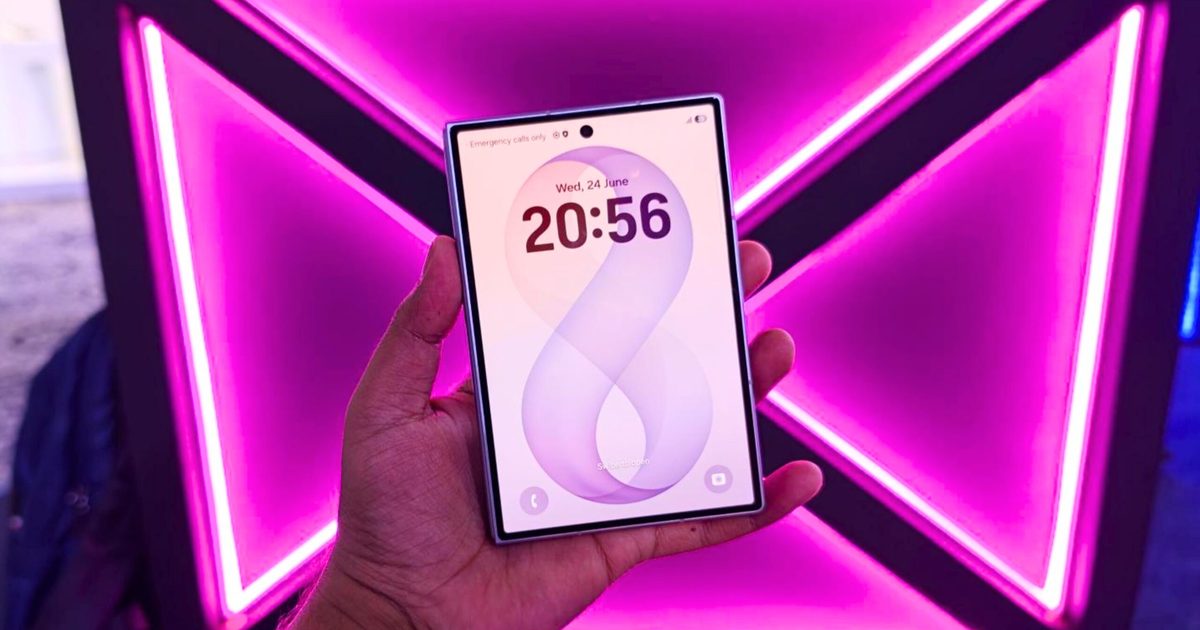 I tried the Samsung Galaxy Z Fold 8 and I am totally in love with this unique foldable