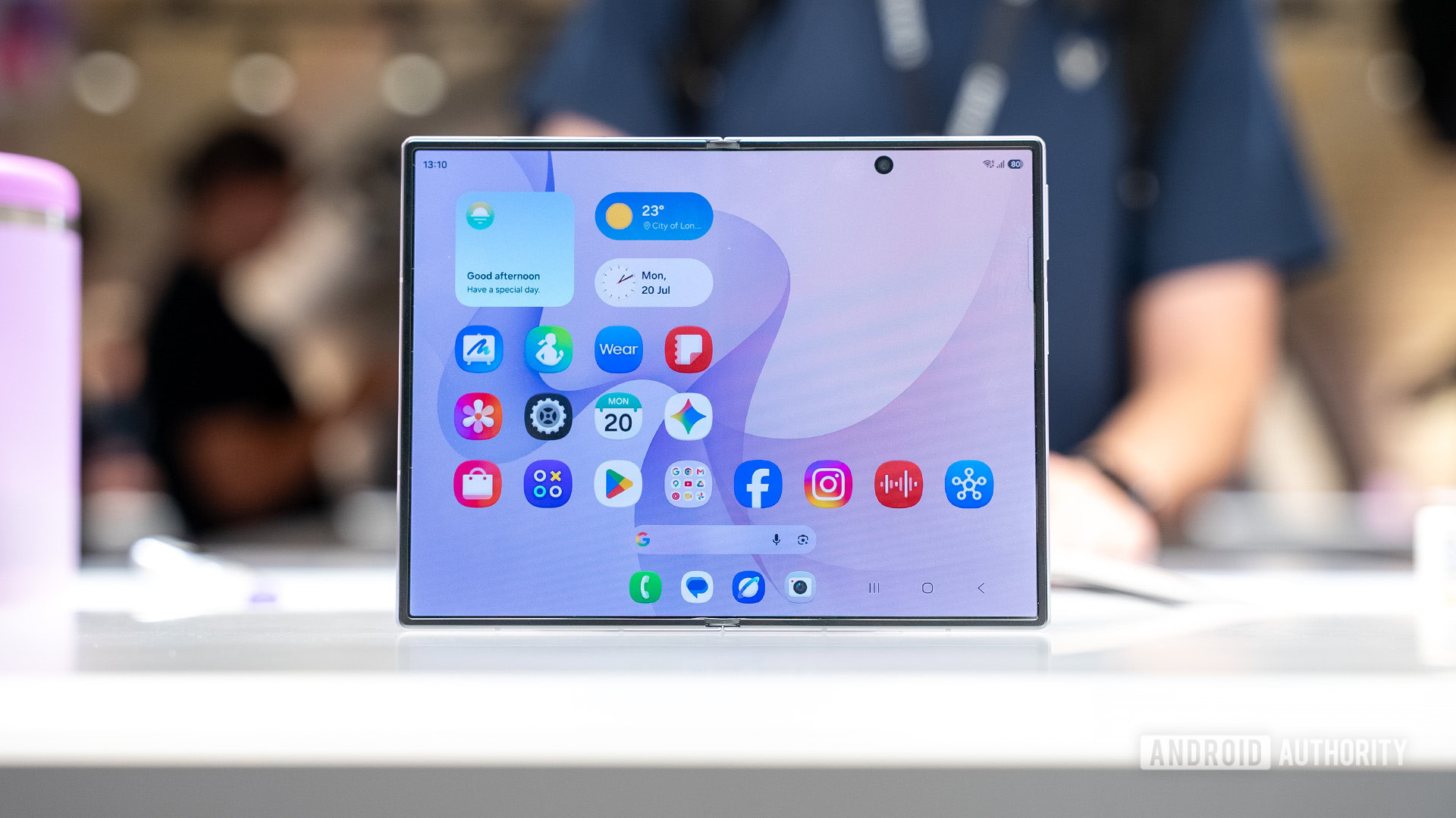 Download the Samsung Galaxy Z Fold 8 wallpapers here