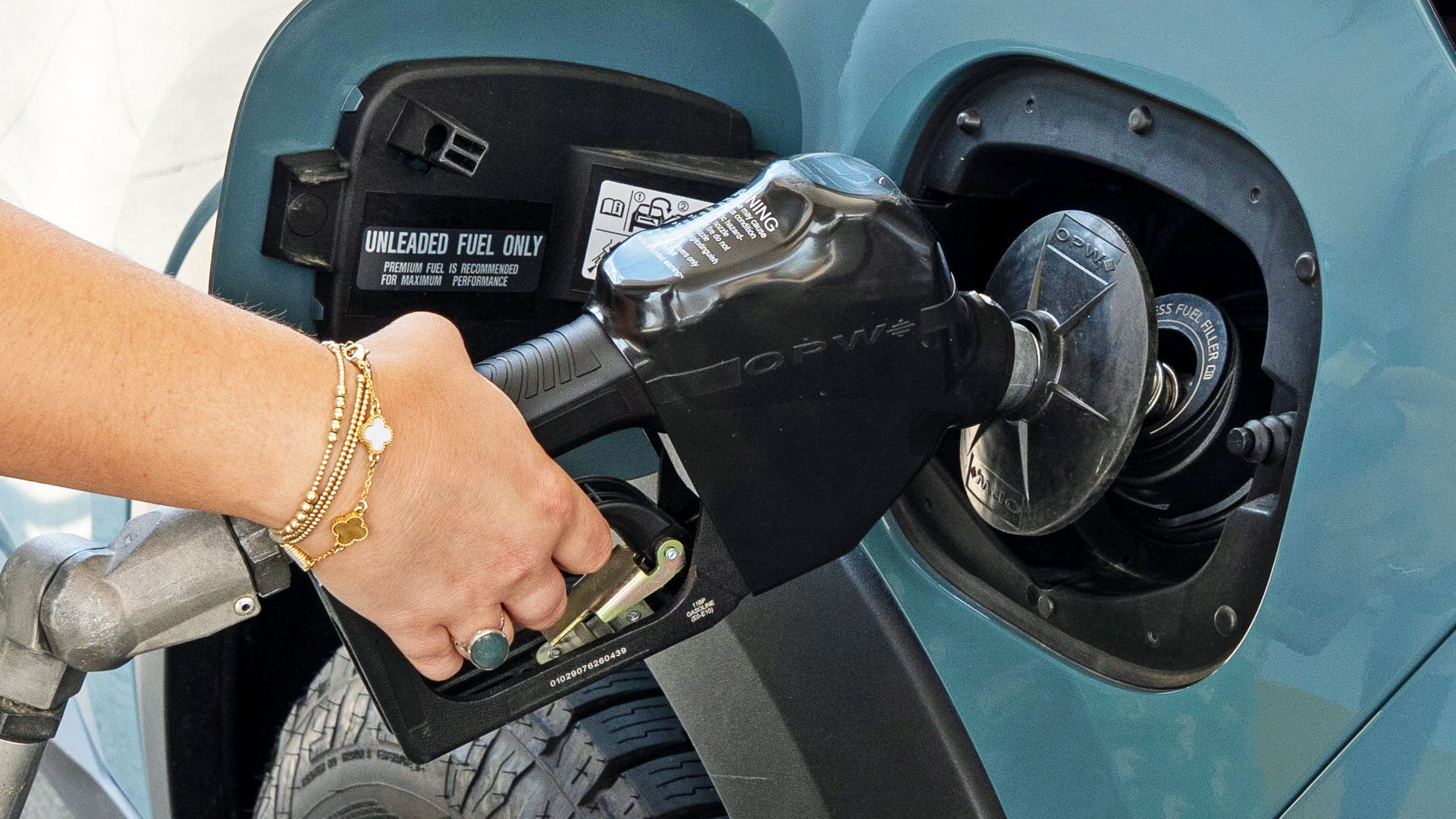 Gas Returns To $4 Per Gallon As Iran War Heats Up | Carscoops