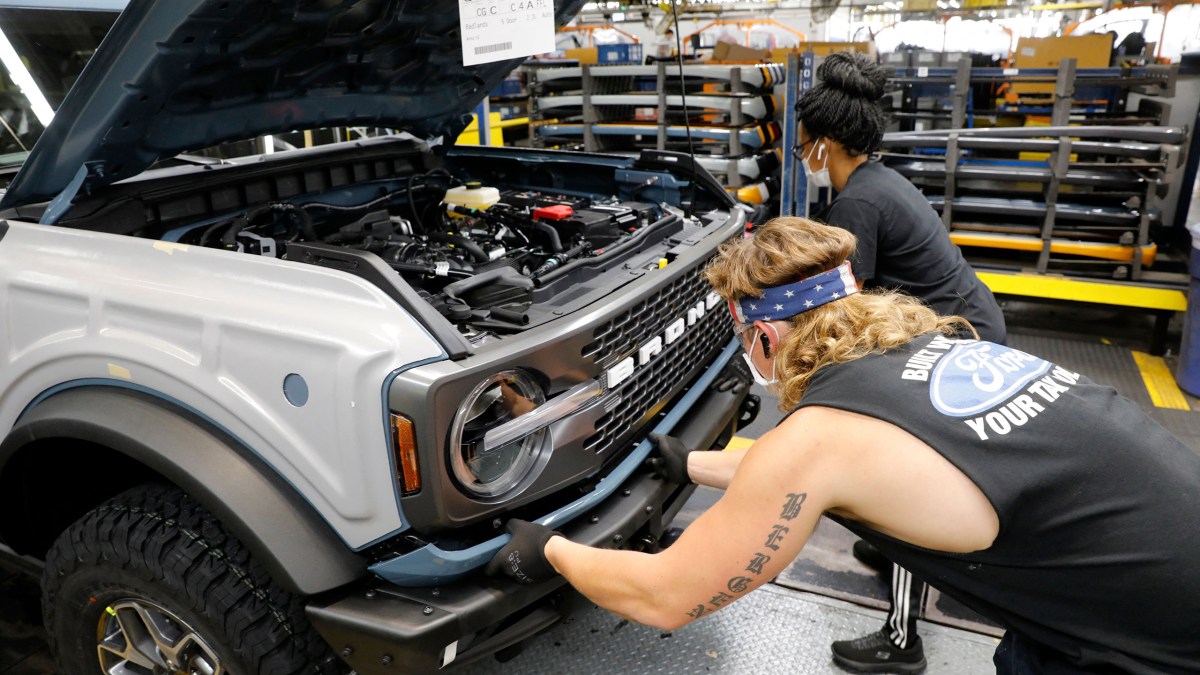 Ford Recalls Over Half a Million Broncos for Engine Fire Risk: TDS