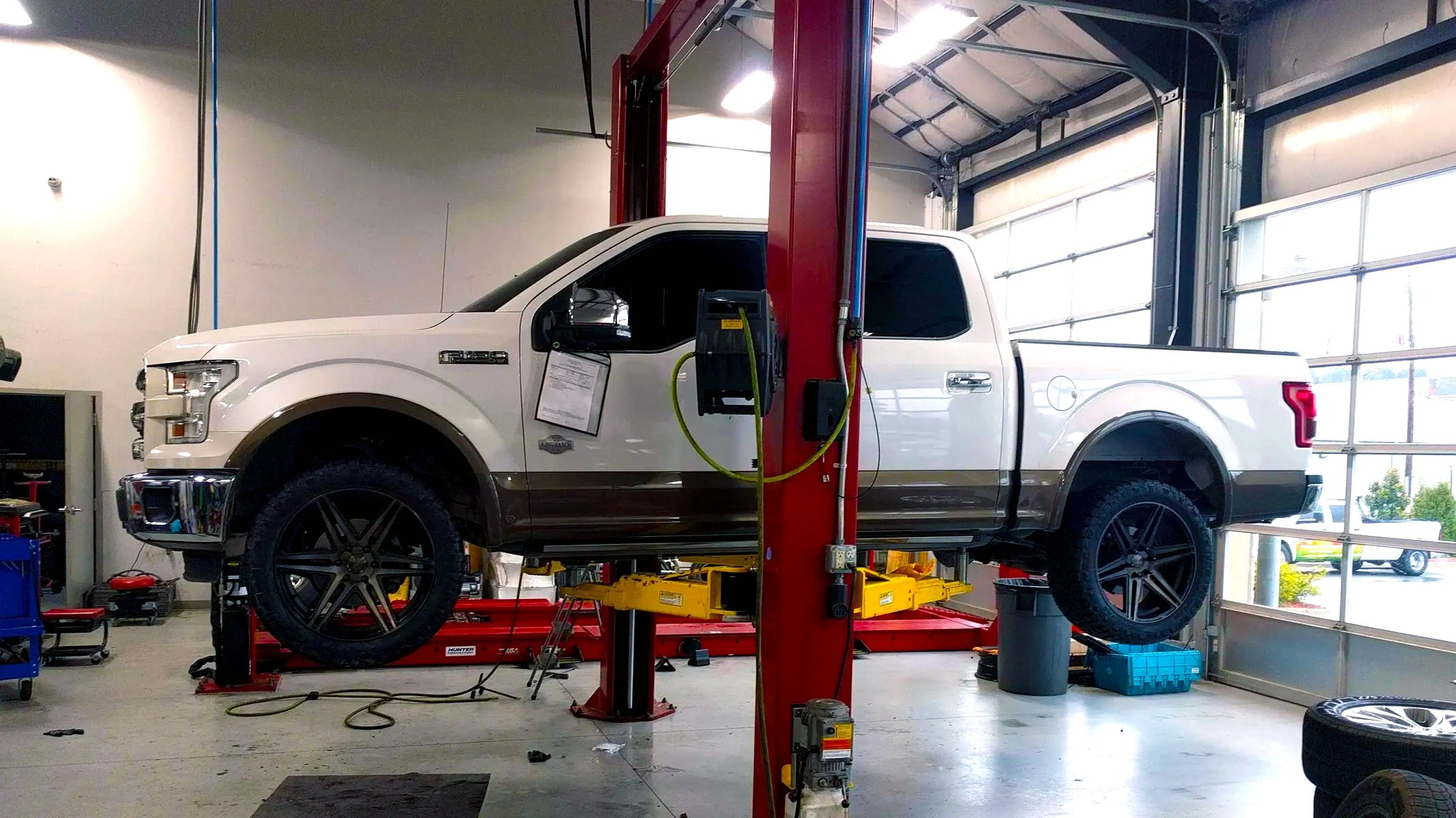 Fixing A Ford Once Took A Craftsman Set, Now It Takes A $2,500 Subscription | Carscoops