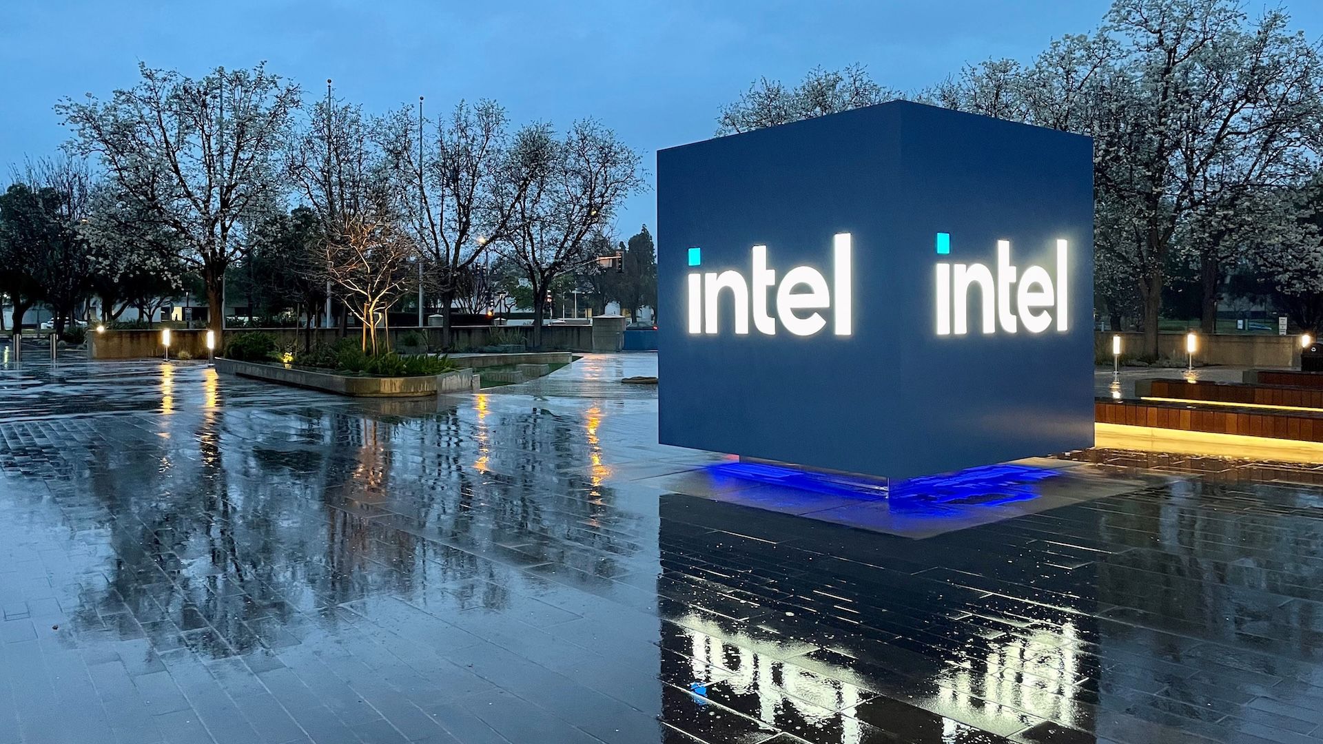 Intel commits to 14A mass production in 2028 as its sales rise 25% year-over-year