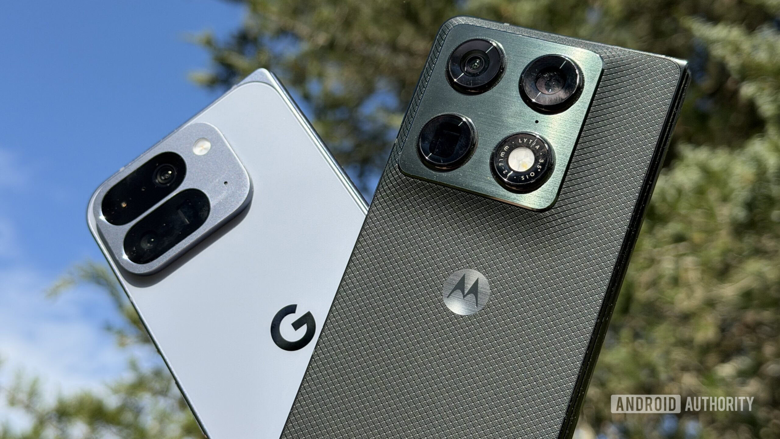 I used the Motorola Razr Fold and Pixel 10 Pro Fold, and only one keeps winning me over