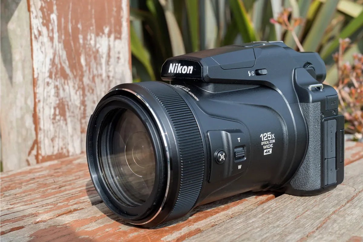 This DSLR-style ultra-zoom camera is half the price of Sony’s new version, and you get more zoom!