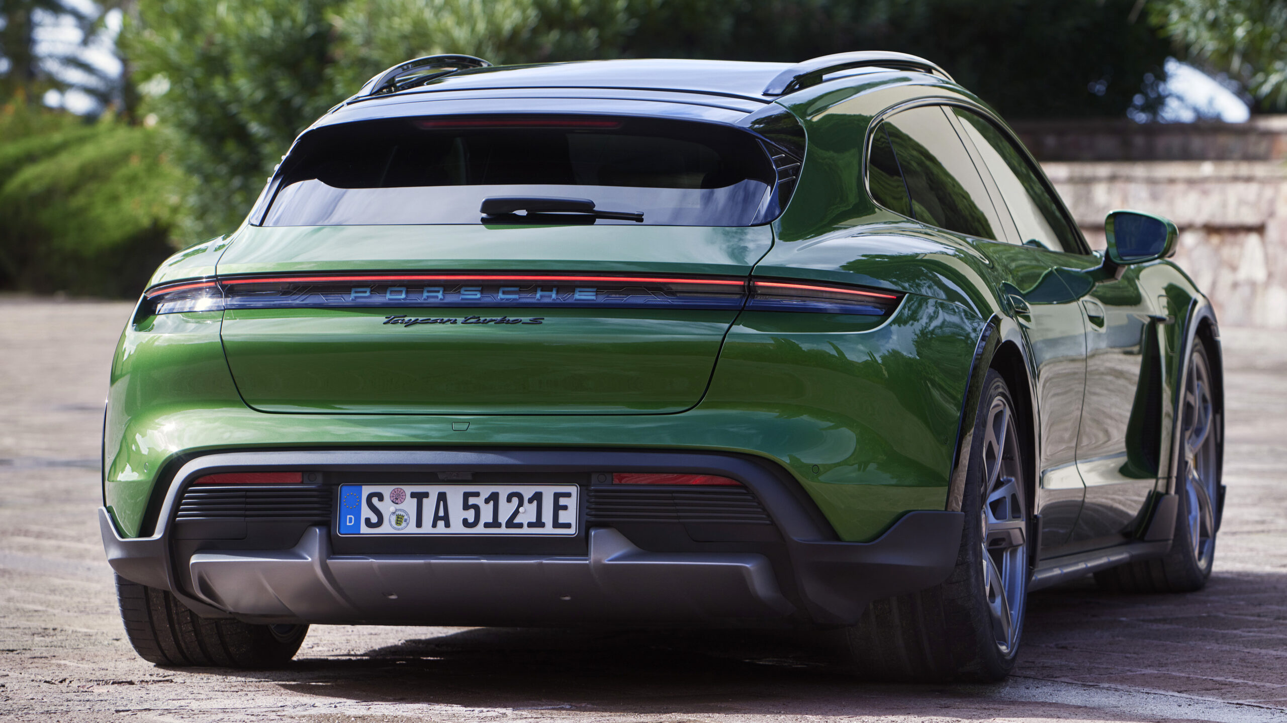 Ex-Top Gear Host Caught Speeding In A Porsche, Then In A Bentley 20 Days Later | Carscoops
