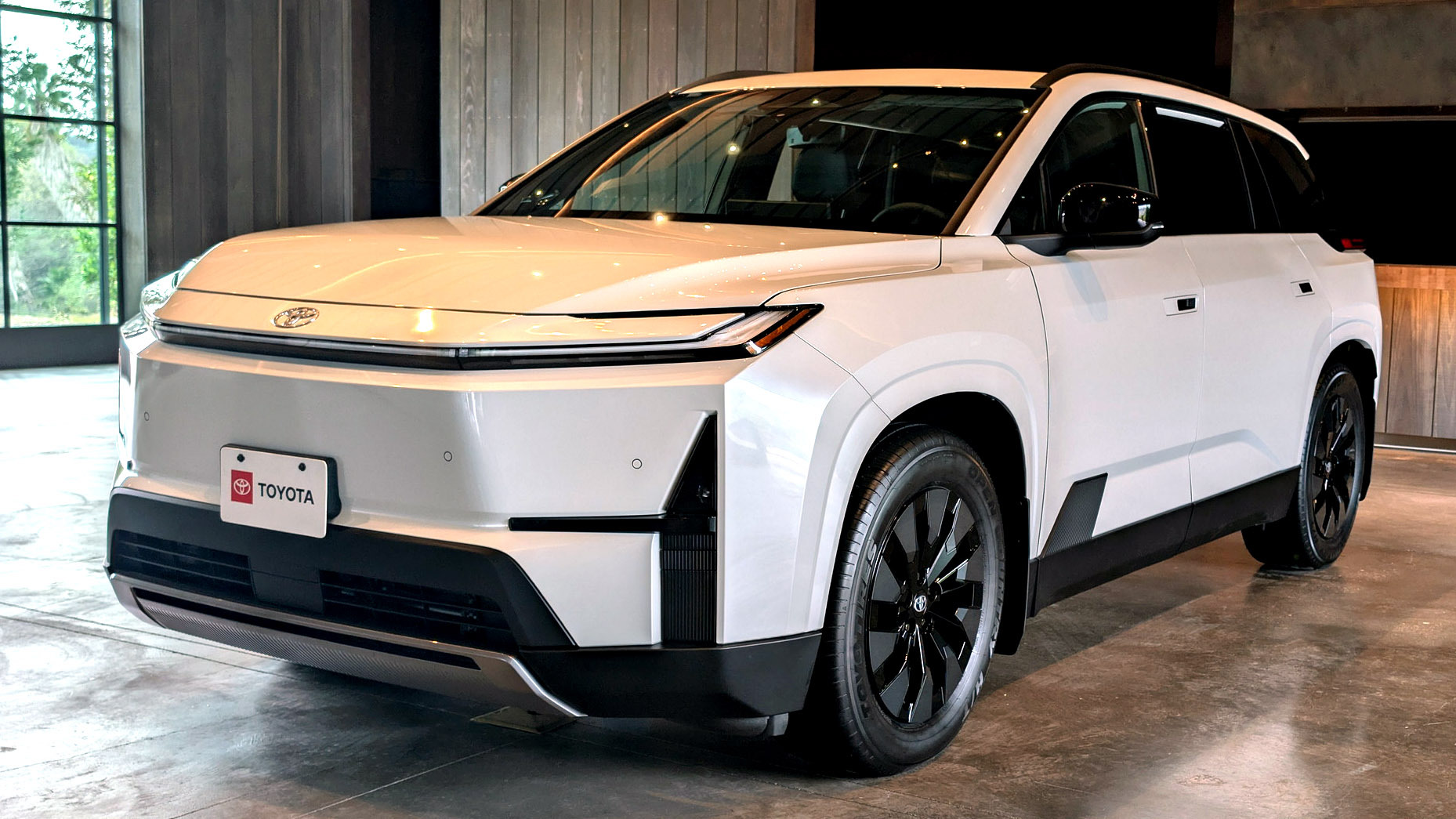 Toyota Delays New Electric Highlander Before It Even Launches, Gas Model Stays | Carscoops