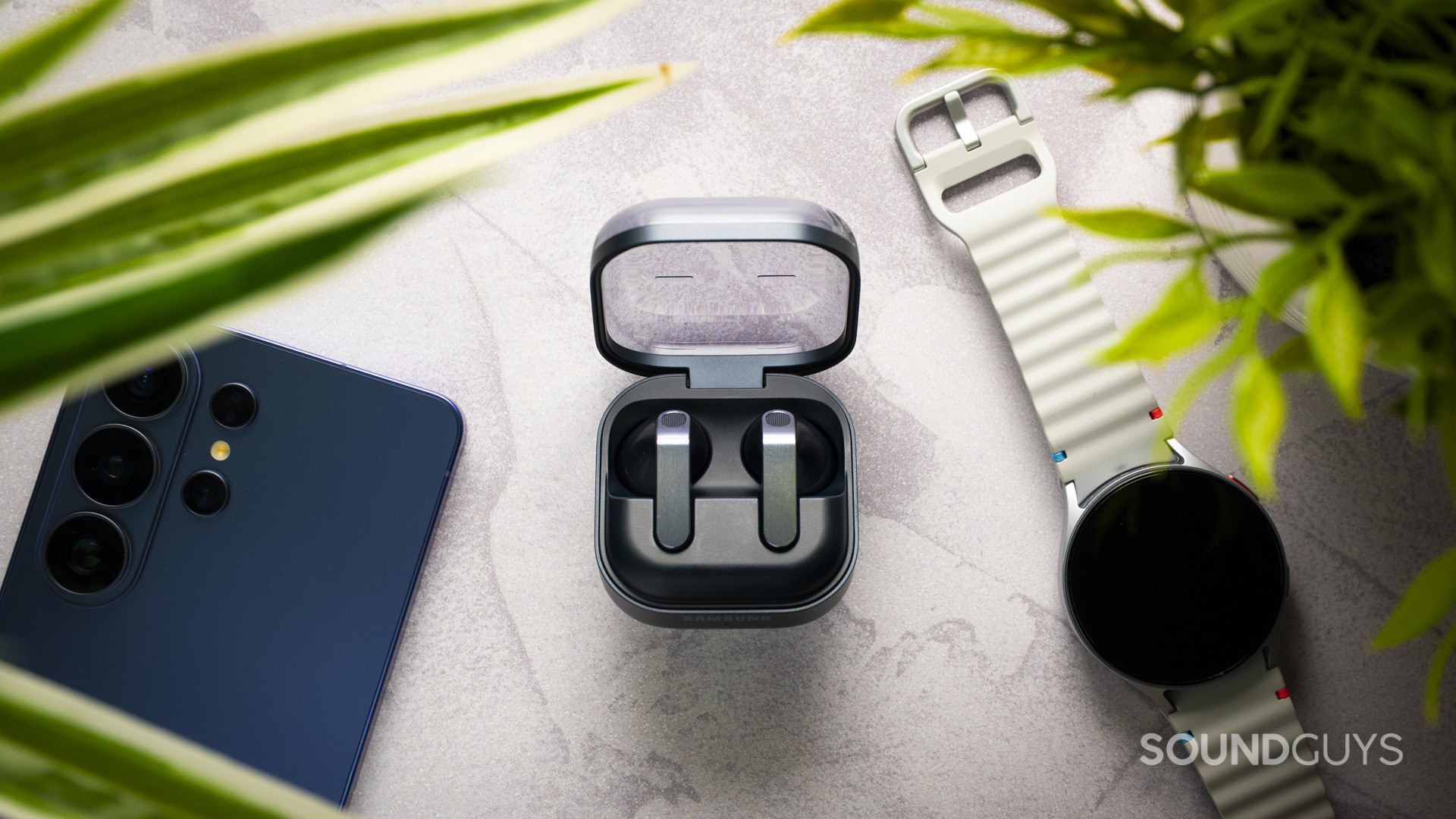 Samsung, it’s time to make an AirPods Max competitor