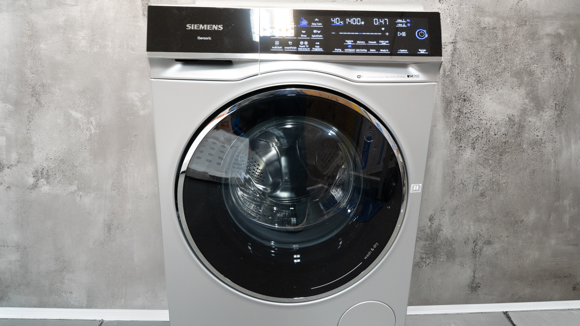 Siemens iQ700 Washer Dryer WN54C2ATGB Review