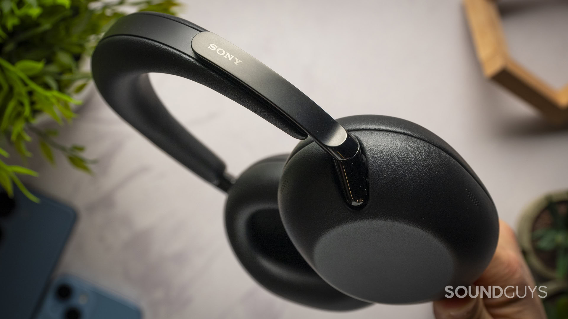 Your Mac can now control your Sony headphones almost as nicely as your phone