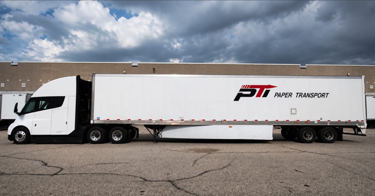 Tesla Semi adds another fleet as Paper Transport starts Chicago pilot