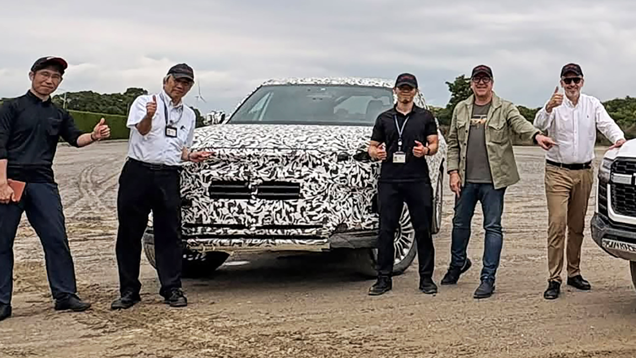 Mystery Prototype Could Be Toyota’s New Land Cruiser EV Soft-Roader | Carscoops