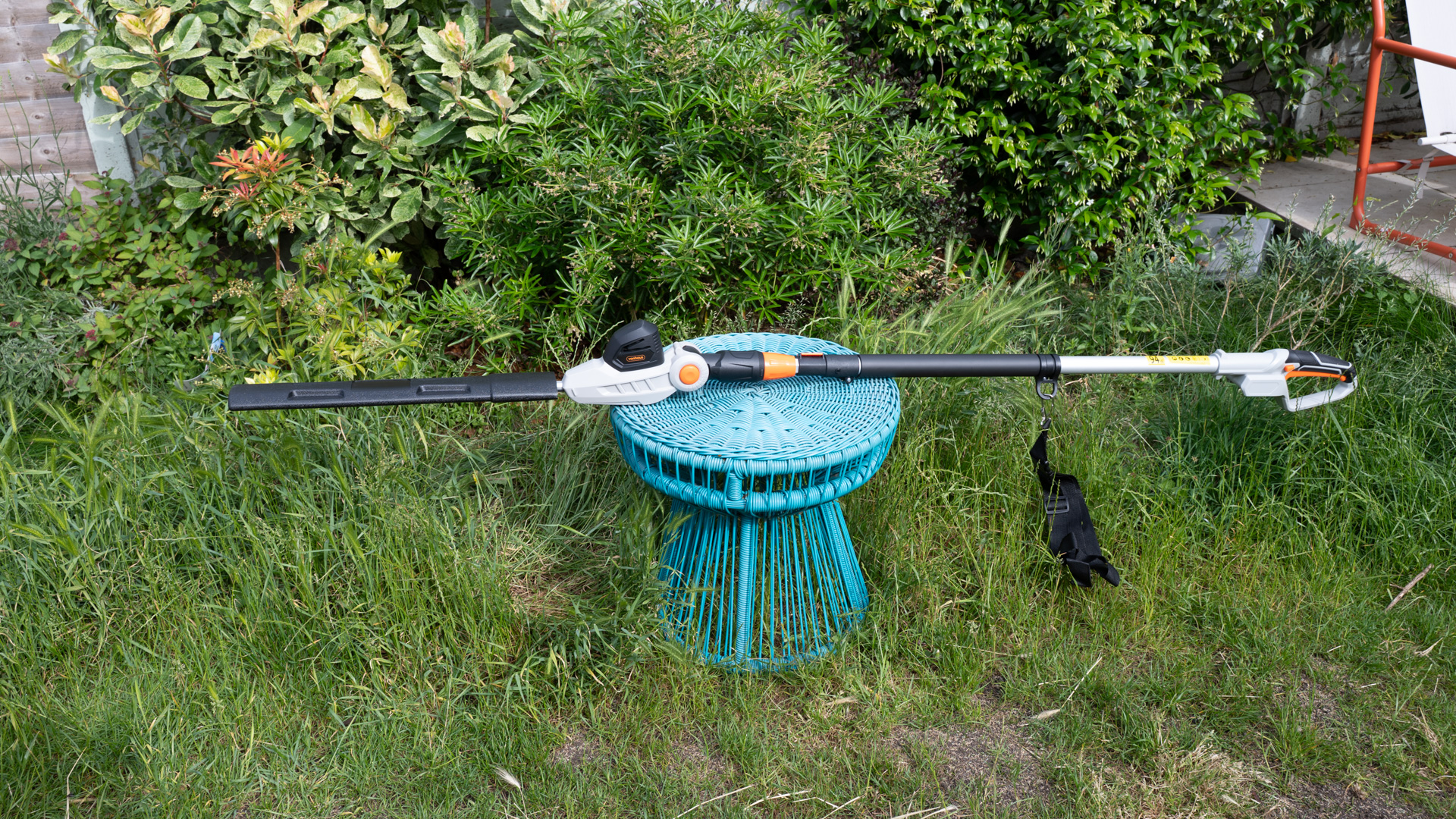 VonHaus Cordless Pole Hedge Trimmer 40V Max. Battery 3500231 Review