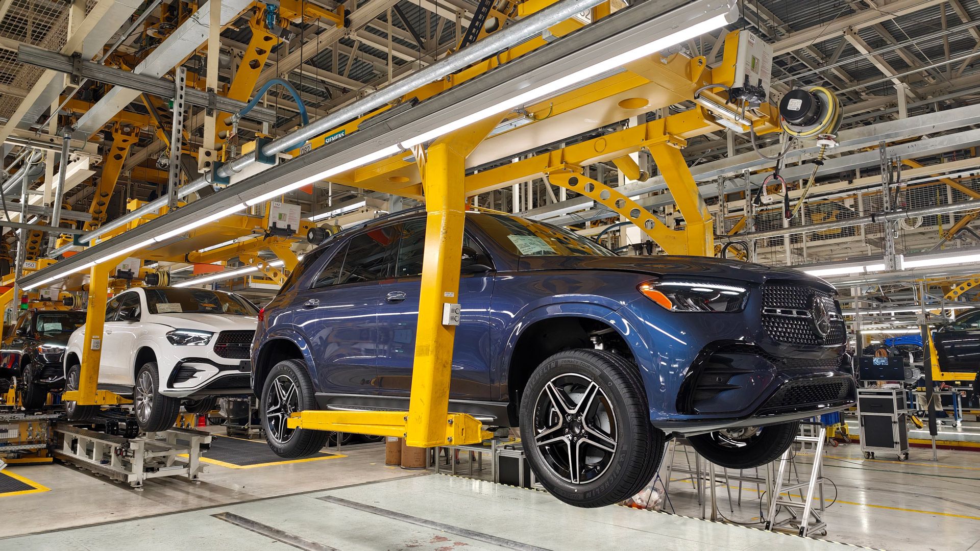 Combustion cars are finally getting as smart and upgradable as EVs — it’s about time