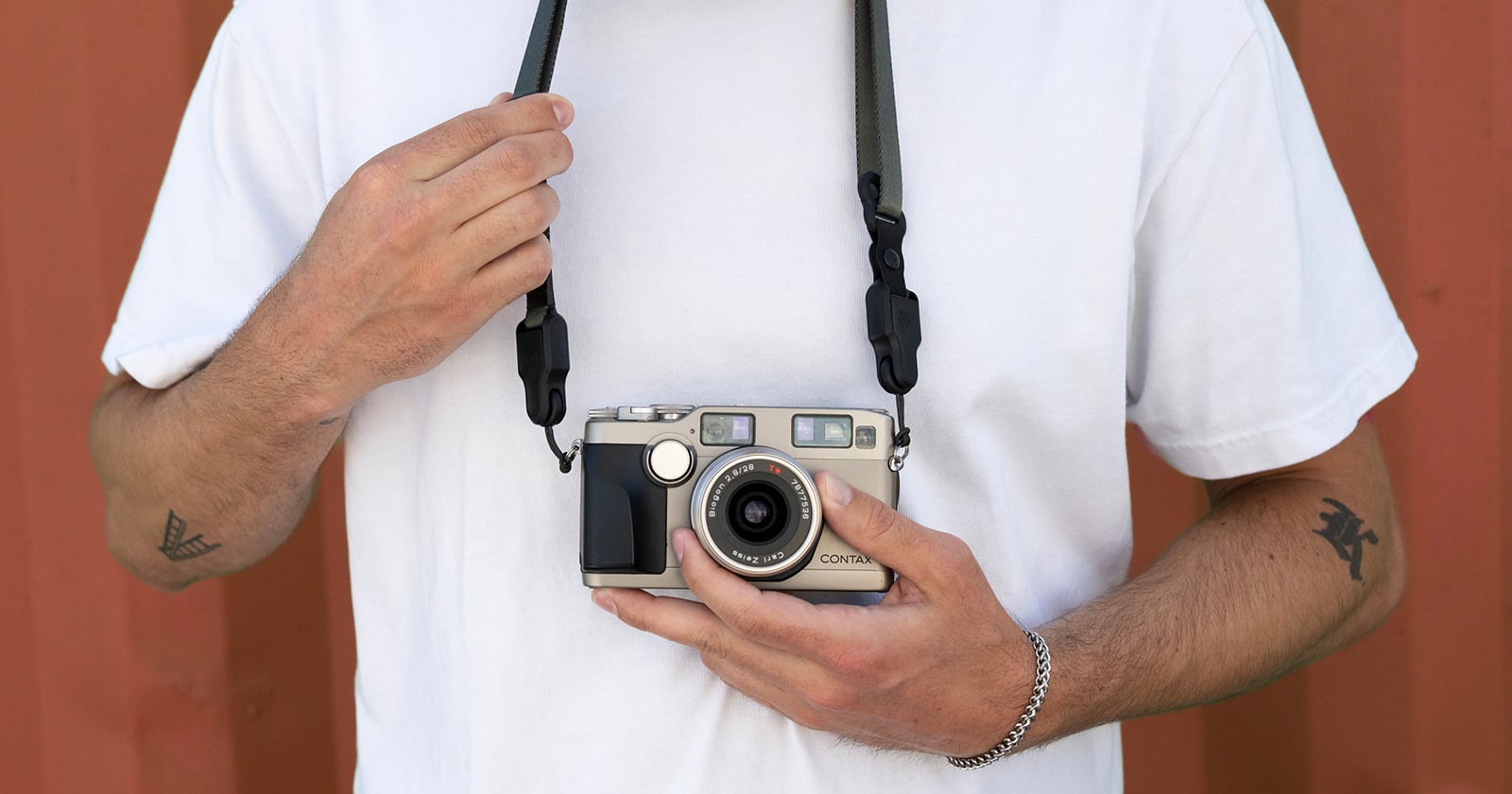 Wandrd Announces Nifty Magnetic Camera Strap System