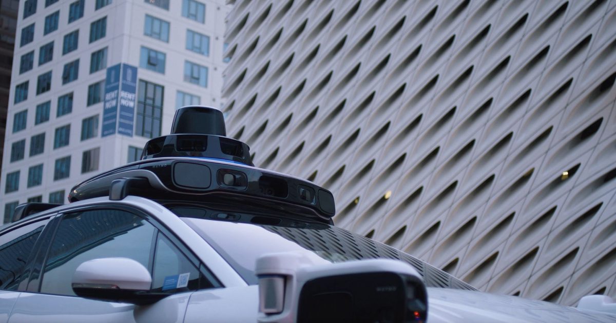 Self-driving cars keep getting in the way of first responders, and Uncle Sam just ran out of patience