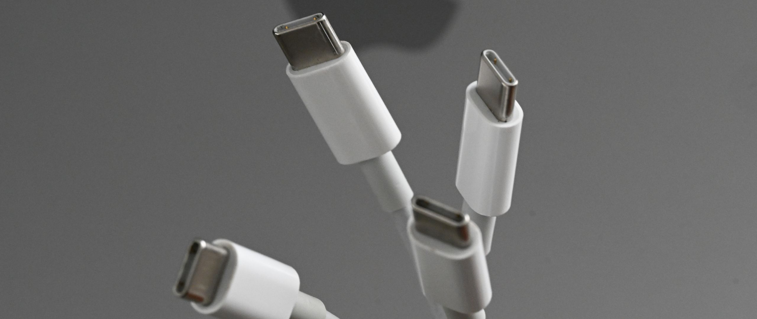 The future of USB connectivity (2026) — How USB4 Version 2 and Thunderbolt 5 are bringing copper to its physical limits