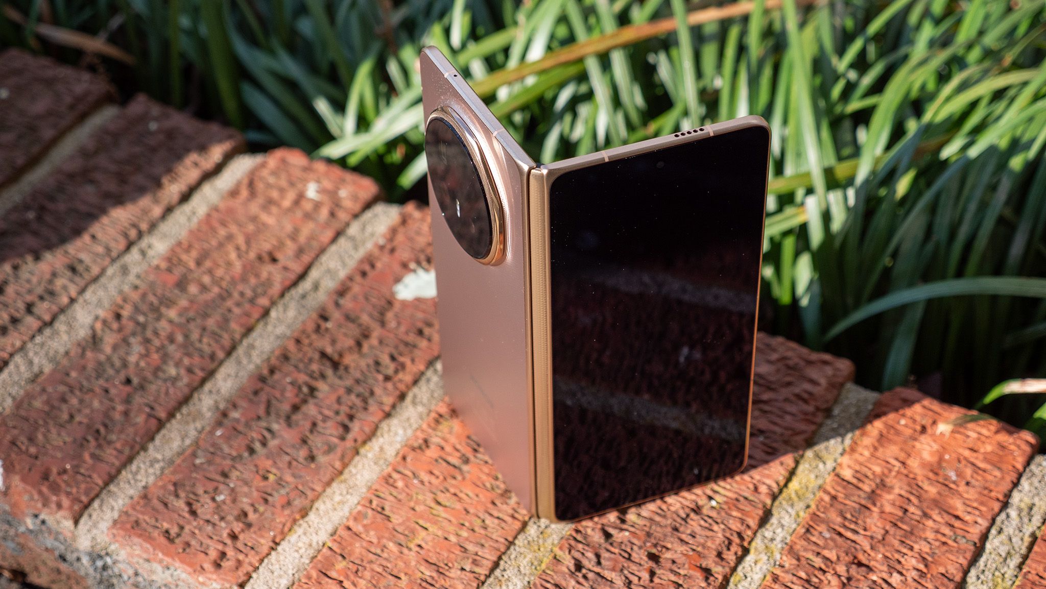 Honor’s ‘Wide’ fold might stun us with a huge battery, per this rumor