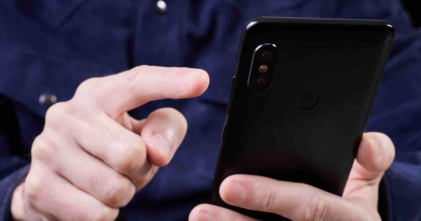 American Man Charged After Allegedly Wiping Photos From His Phone During Airport Search